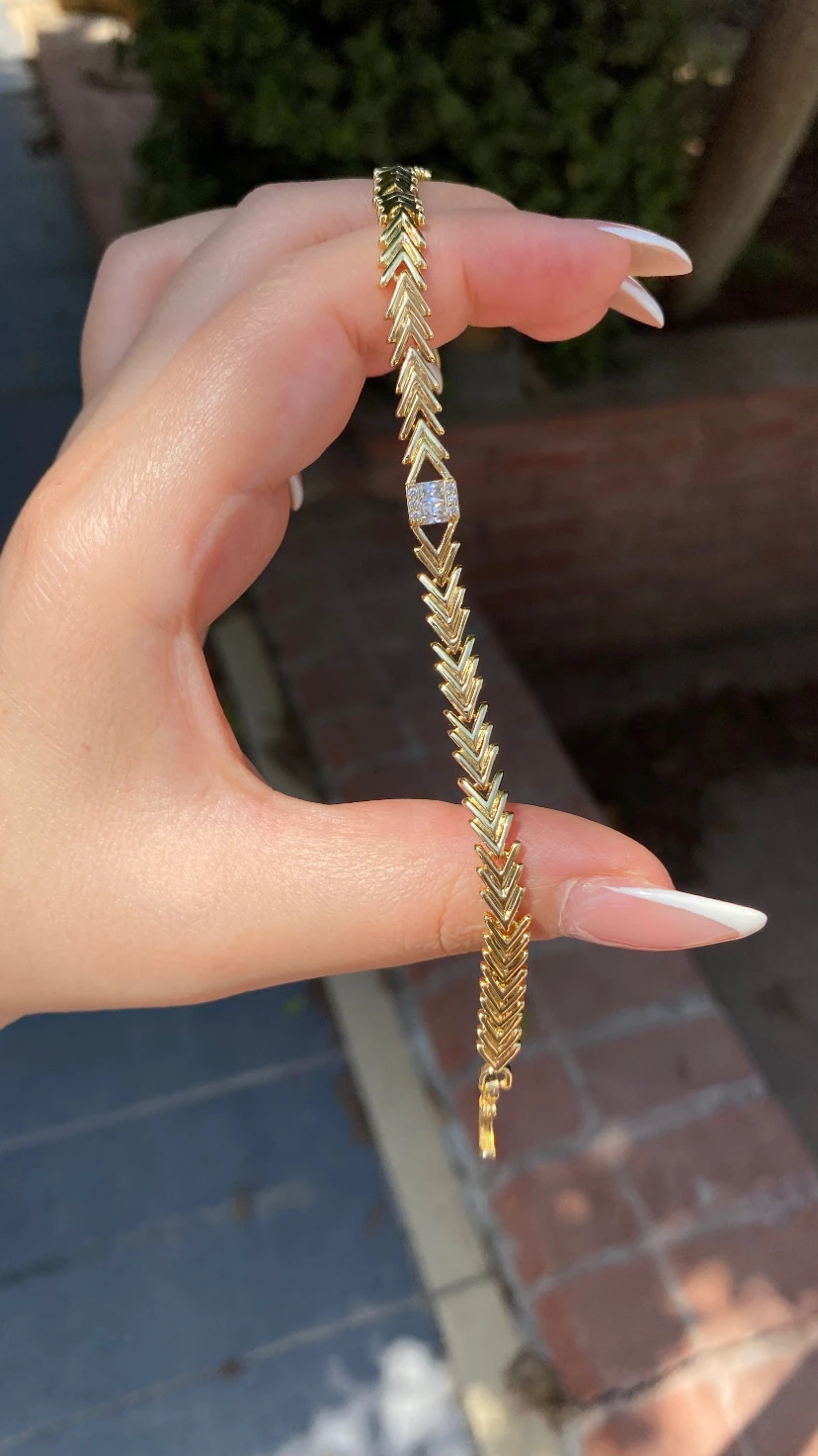 Xuping Taşlı Balık Kılçık Model Bileklik