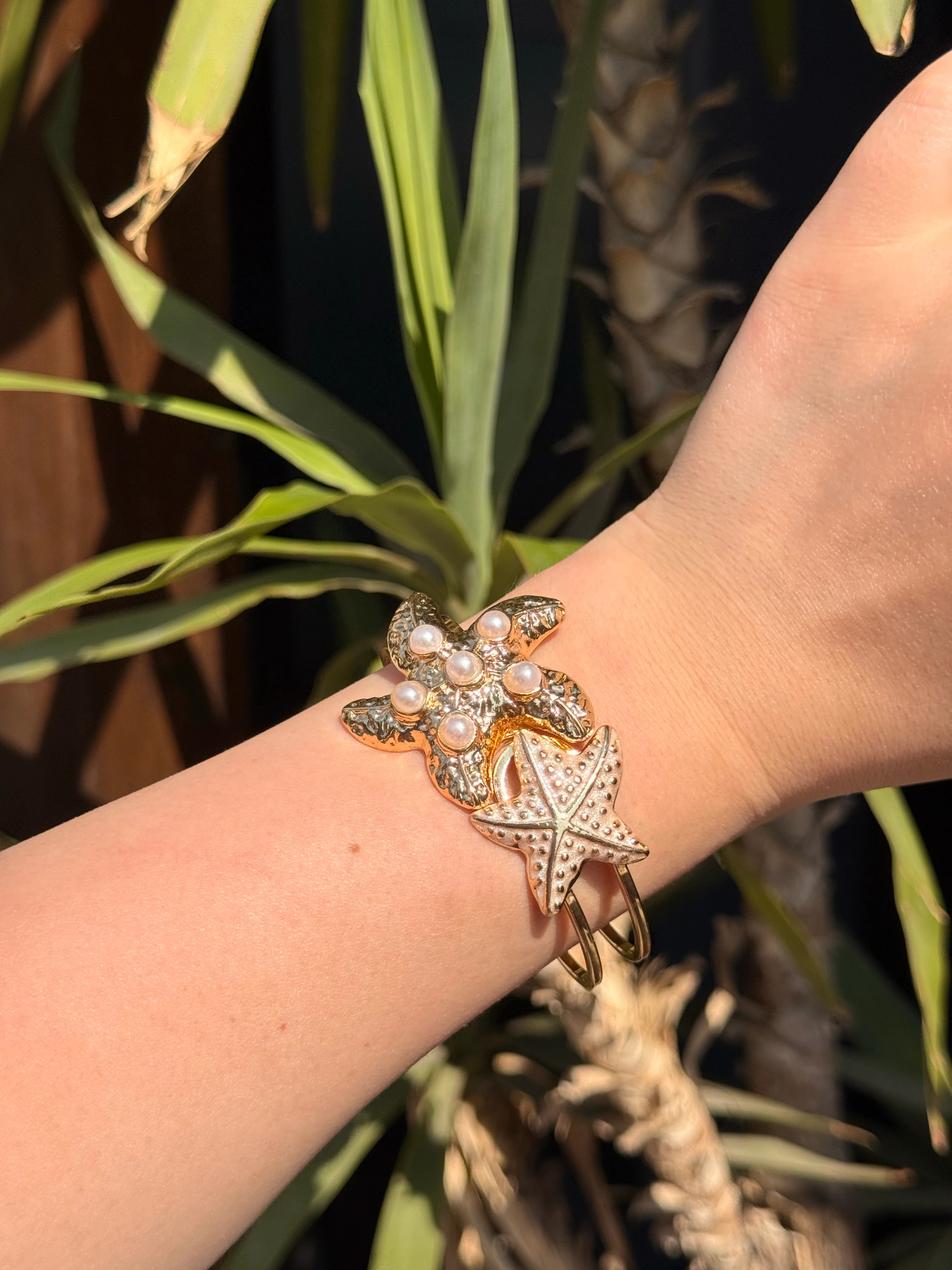 Yıldız Detaylı Kelepçe Bileklik 