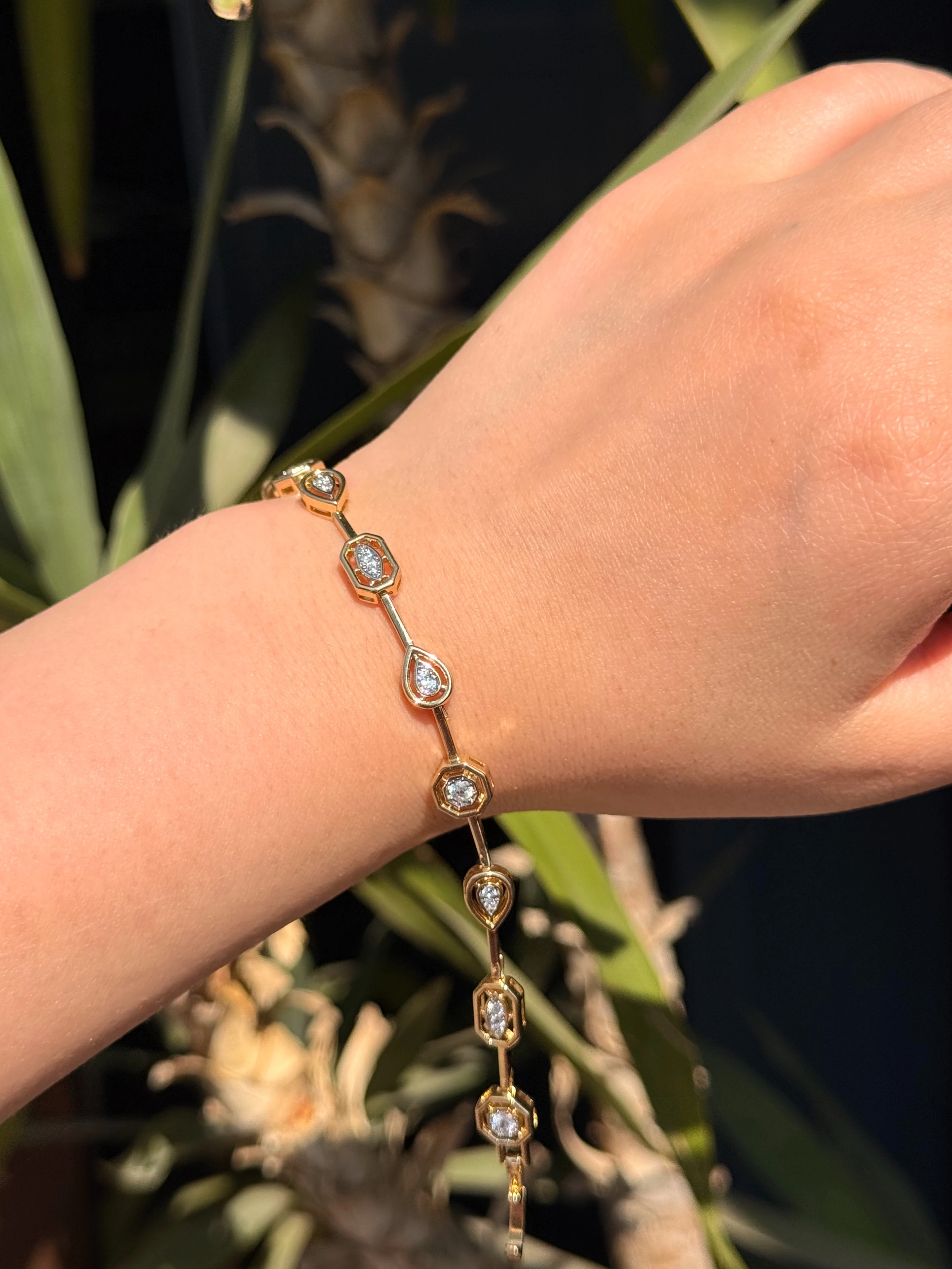 14 K Renk Marka Model Vip Bileklik