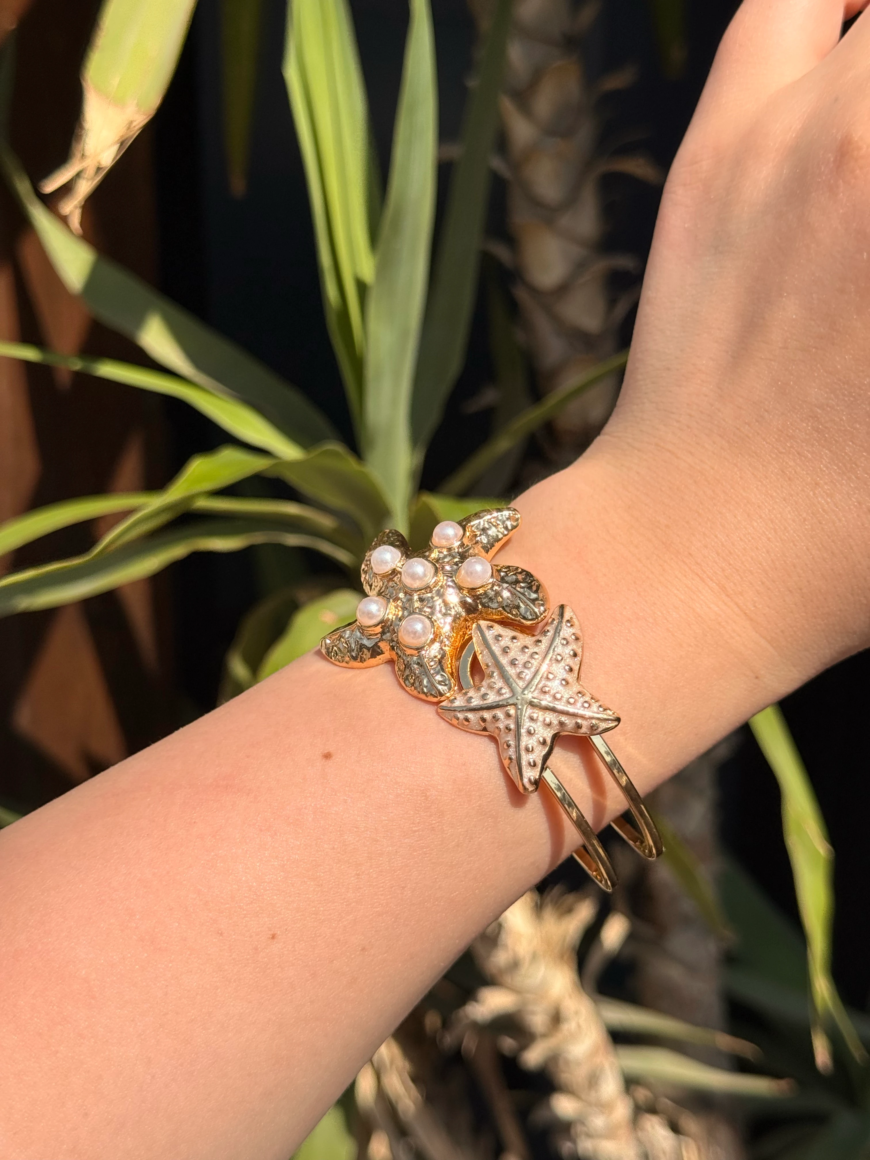 Yıldız Detaylı Kelepçe Bileklik 