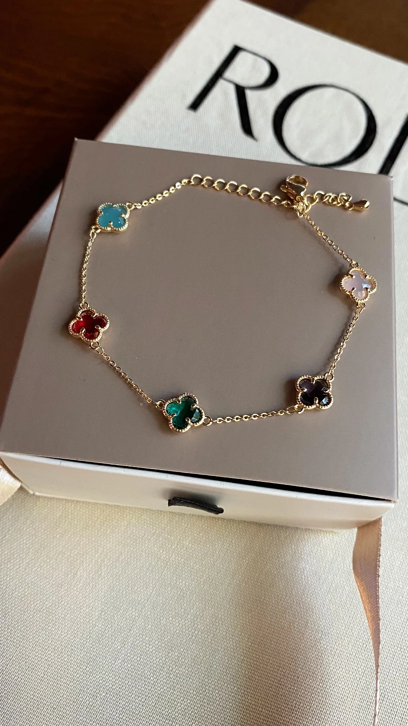 Gold Renkli Taşlı Mini Yonca Bileklik 