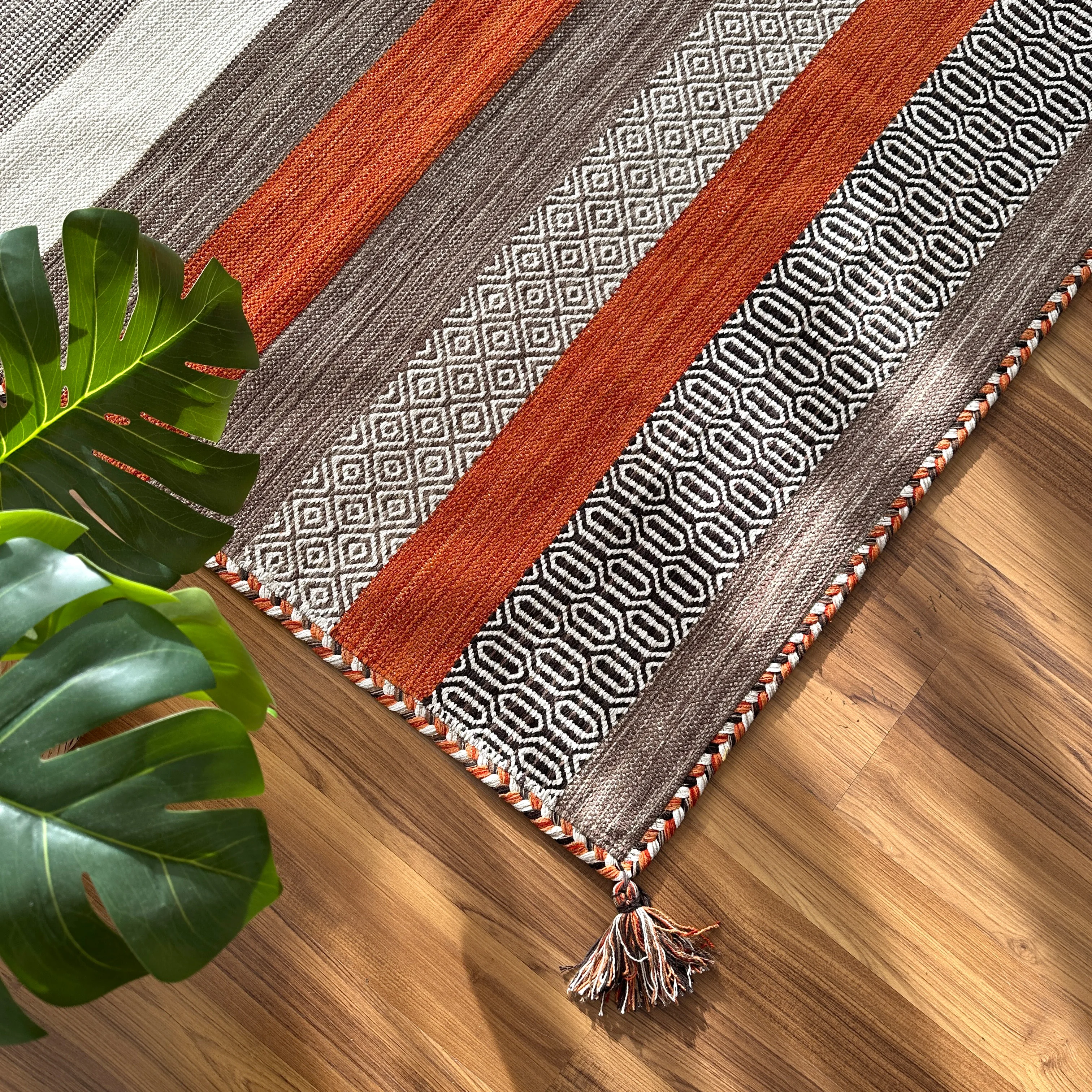 İSKANDİNAV KİLİM TRB-04 KİREMİT