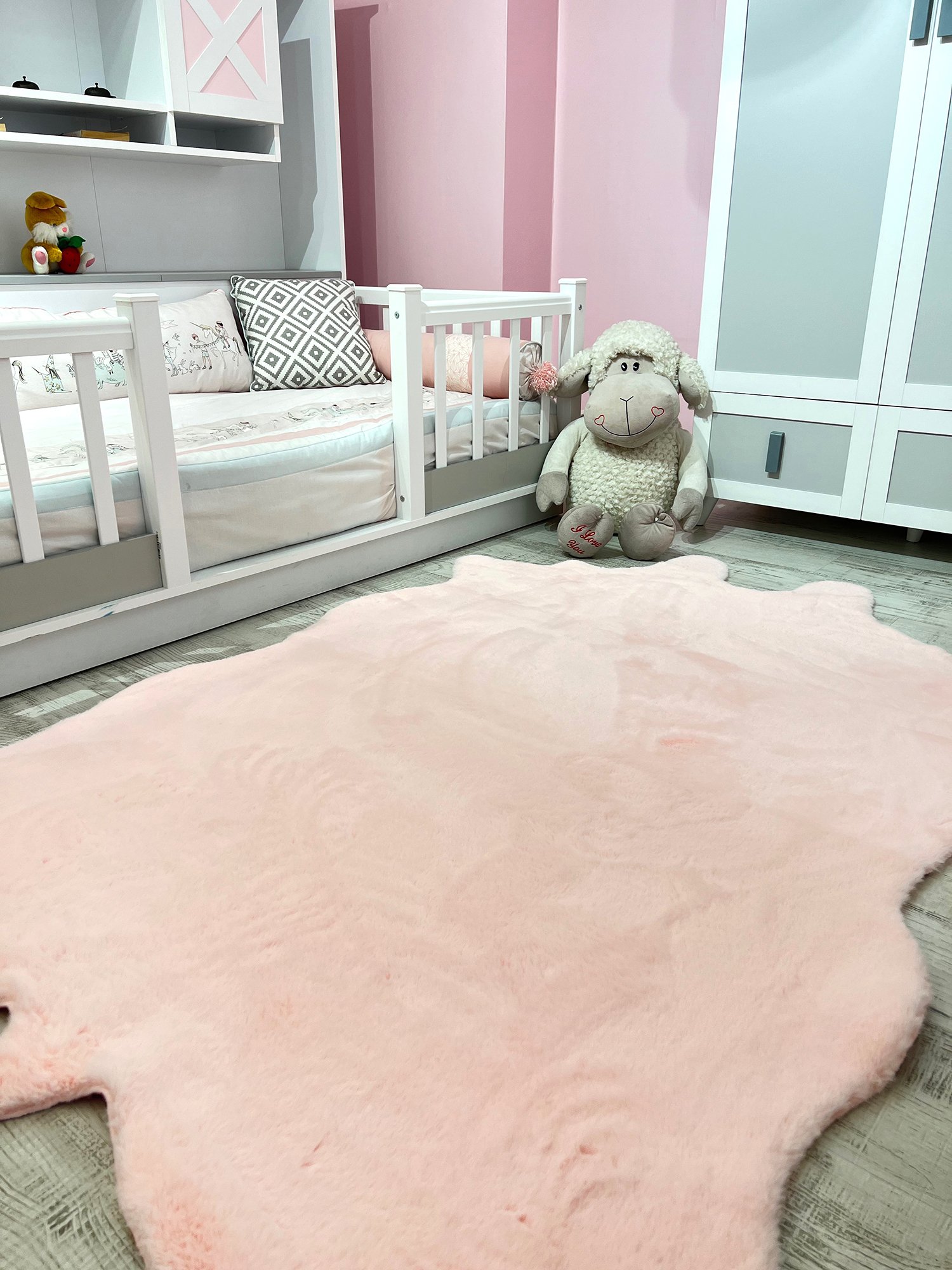 RABBIT POST DANA PEMBE