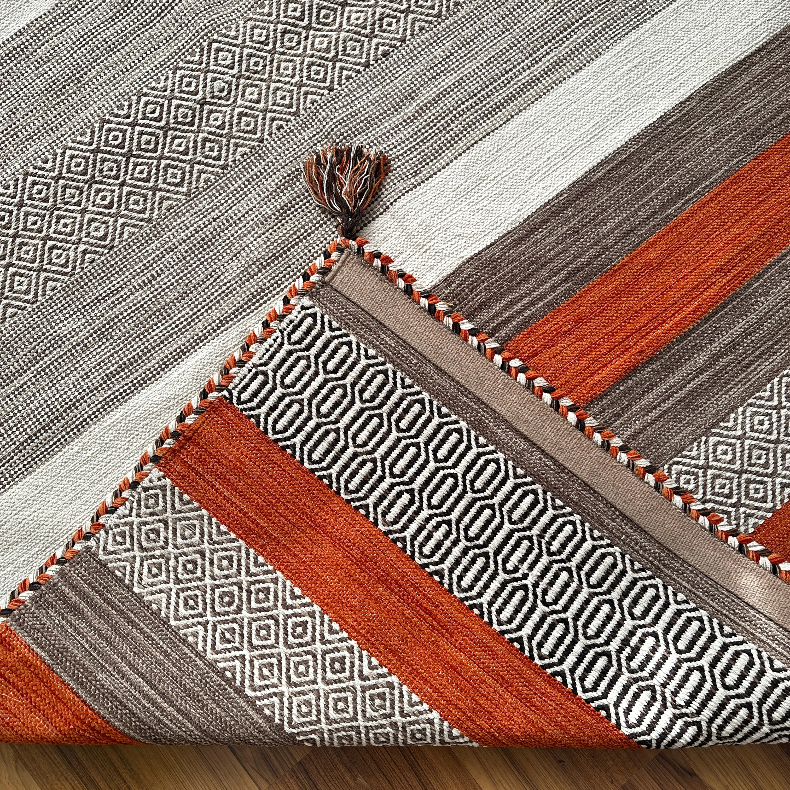 İSKANDİNAV KİLİM TRB-04 KİREMİT