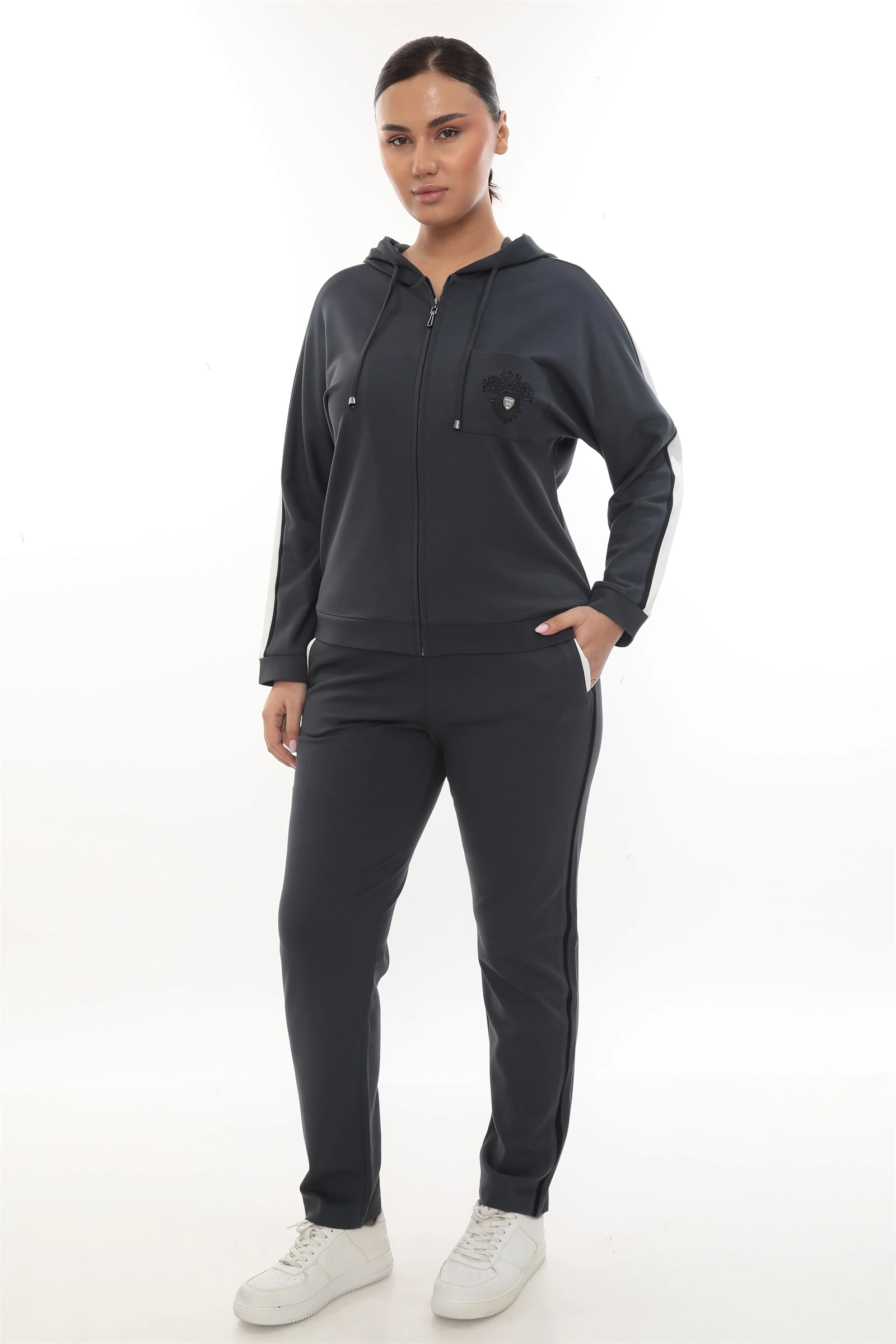 Sezonluk Şeritli Cepli Taşlı Aksesuarlı Kapşonlu Eşofman Takımı - Antrasit