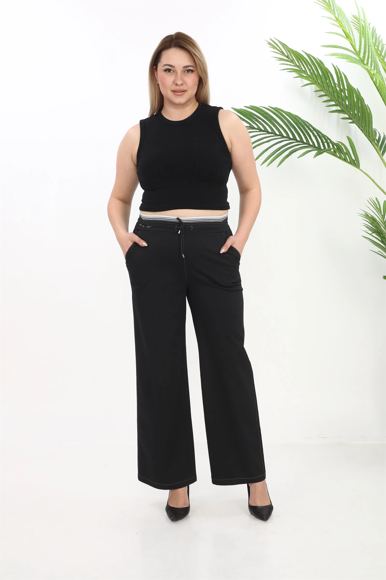 Yazlık Kemeri Lastikli Logolu Pantolon