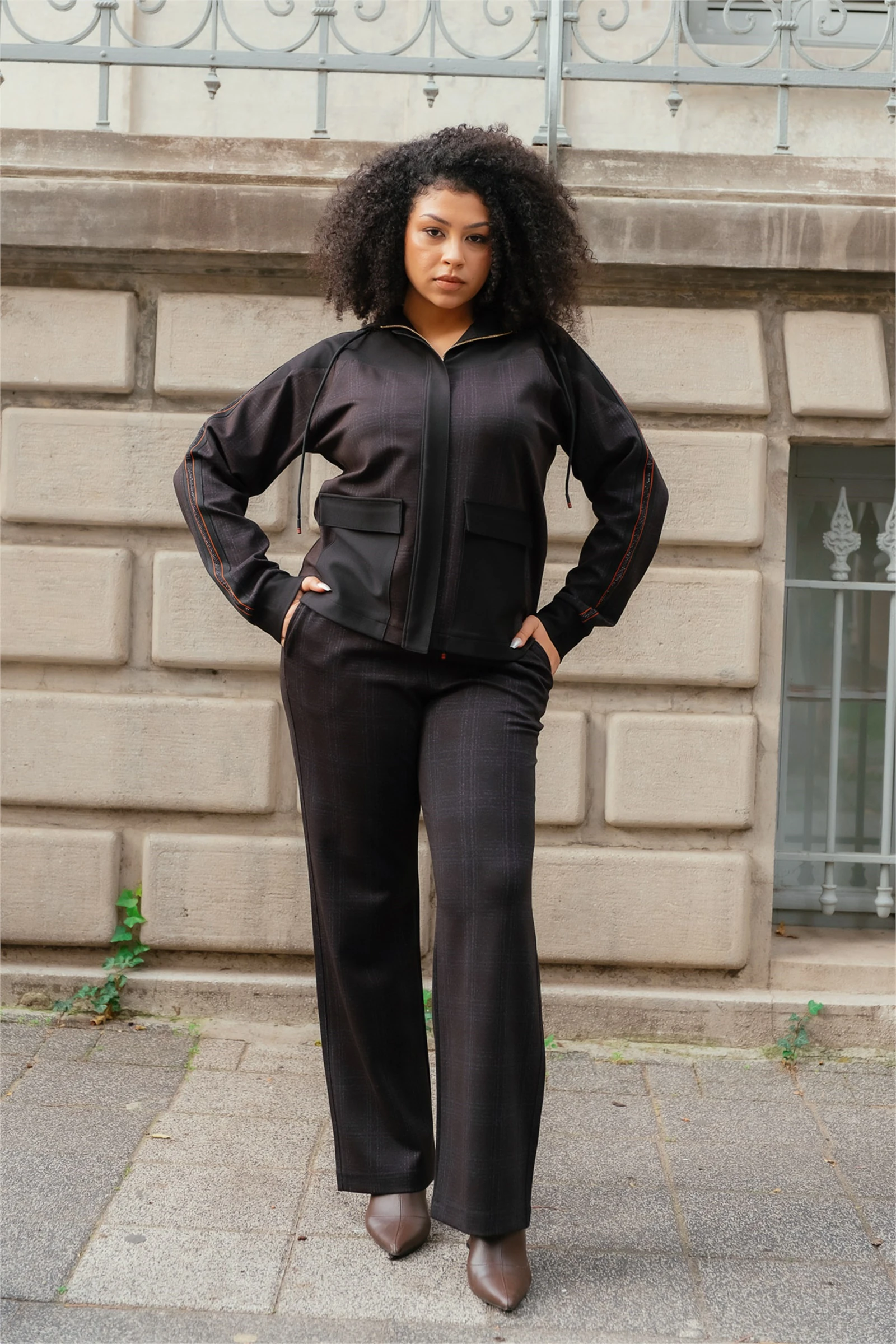 Kışlık Şeritli Cepli Fermuarlı Kapşonlu Eşofman Takımı