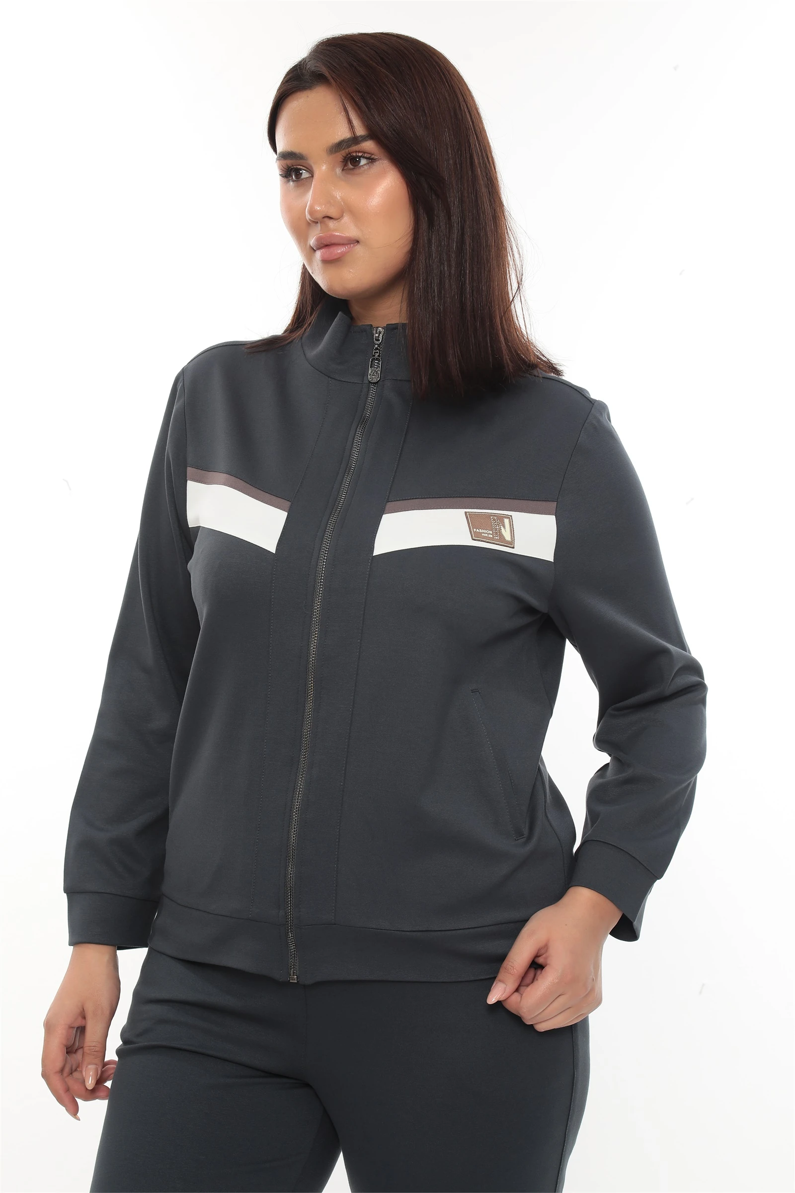 Sezonluk Özel Aksesuarlı Fermuarlı Garnili Eşofman Takımı