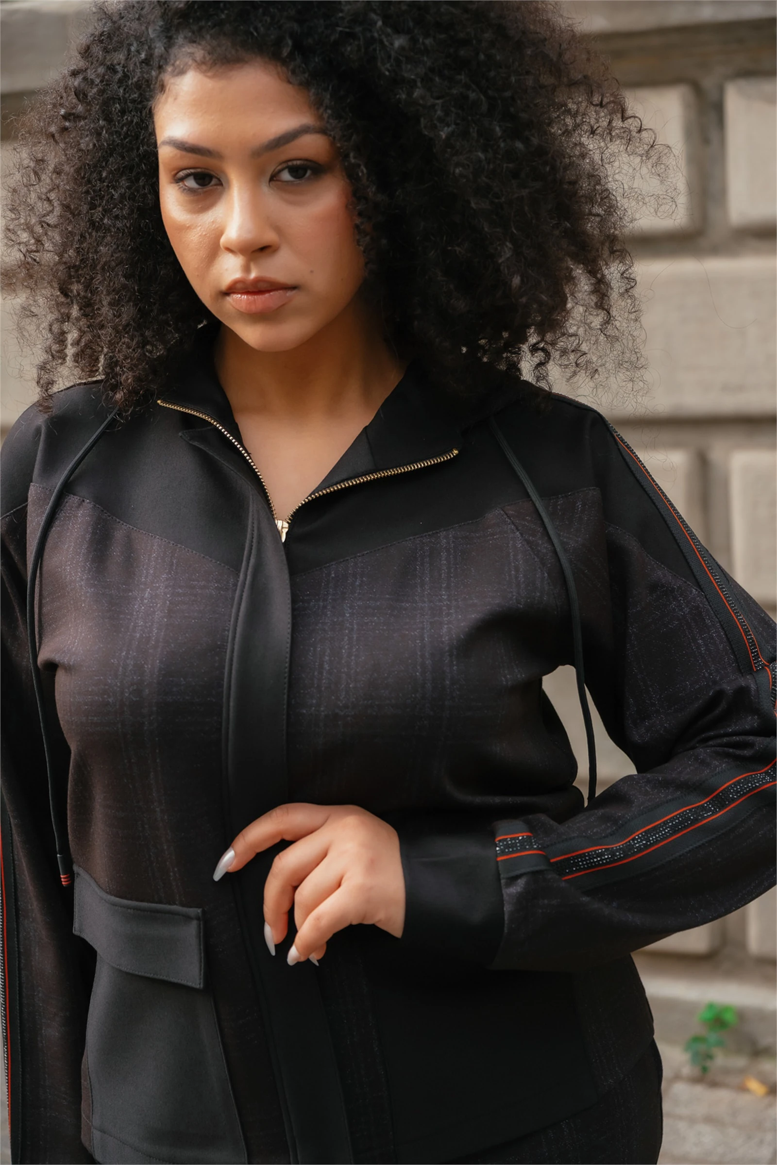 Kışlık Şeritli Cepli Fermuarlı Kapşonlu Eşofman Takımı