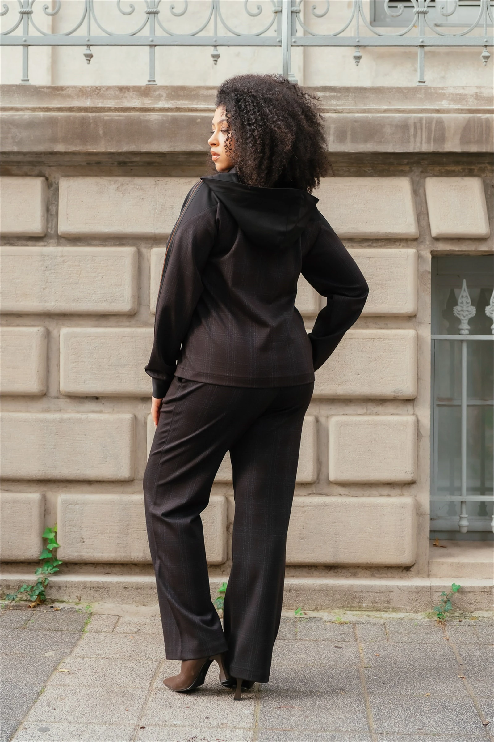 Kışlık Şeritli Cepli Fermuarlı Kapşonlu Eşofman Takımı