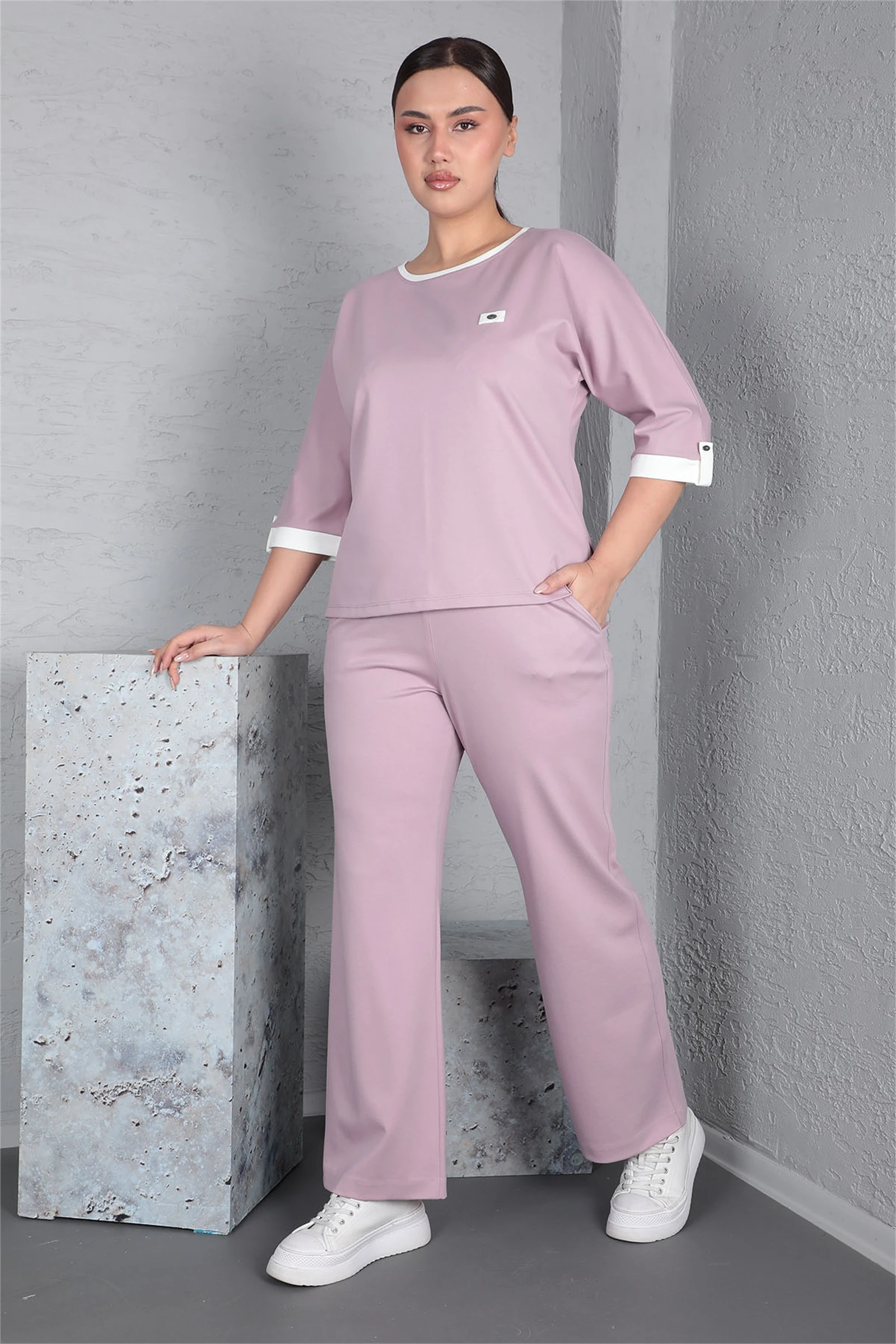 Sezonluk Logo Aksesuarlı Beli Lastikli Eşofman Takımı - Pembe