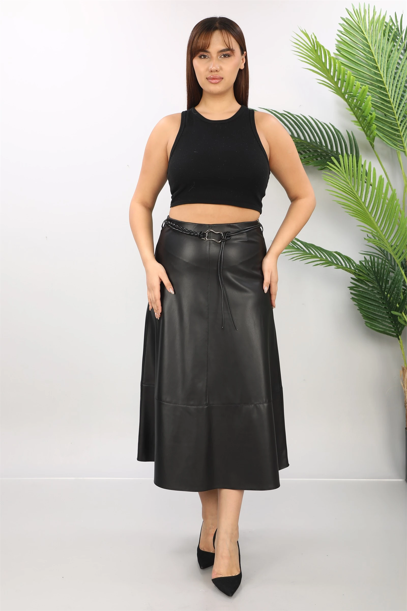 Kışlık Kemerli Suni Deri Etek - Siyah