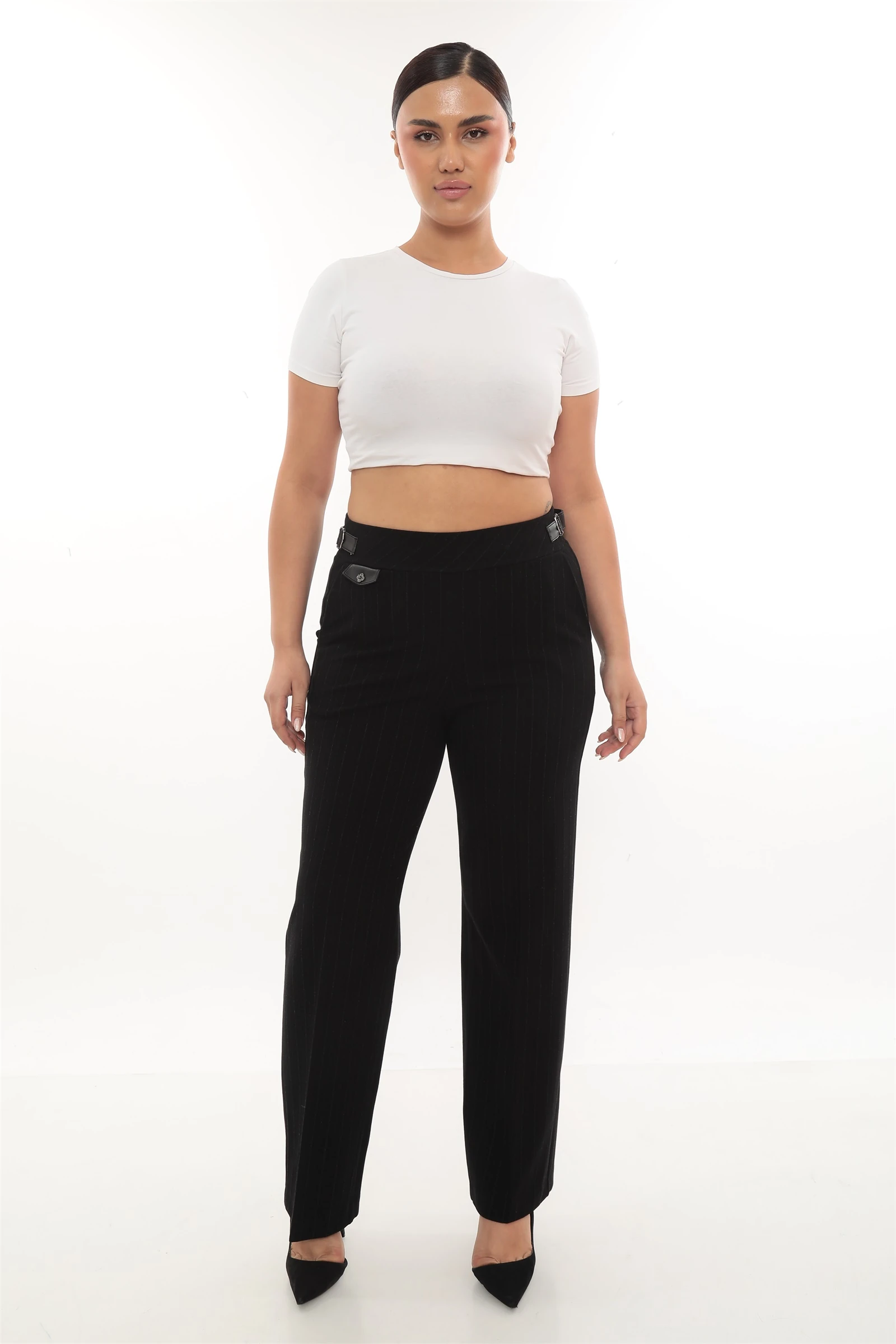 Kışlık Kemeri Lastikli Düğme ve Deri Aksesuarlı Çizgili Pantolon