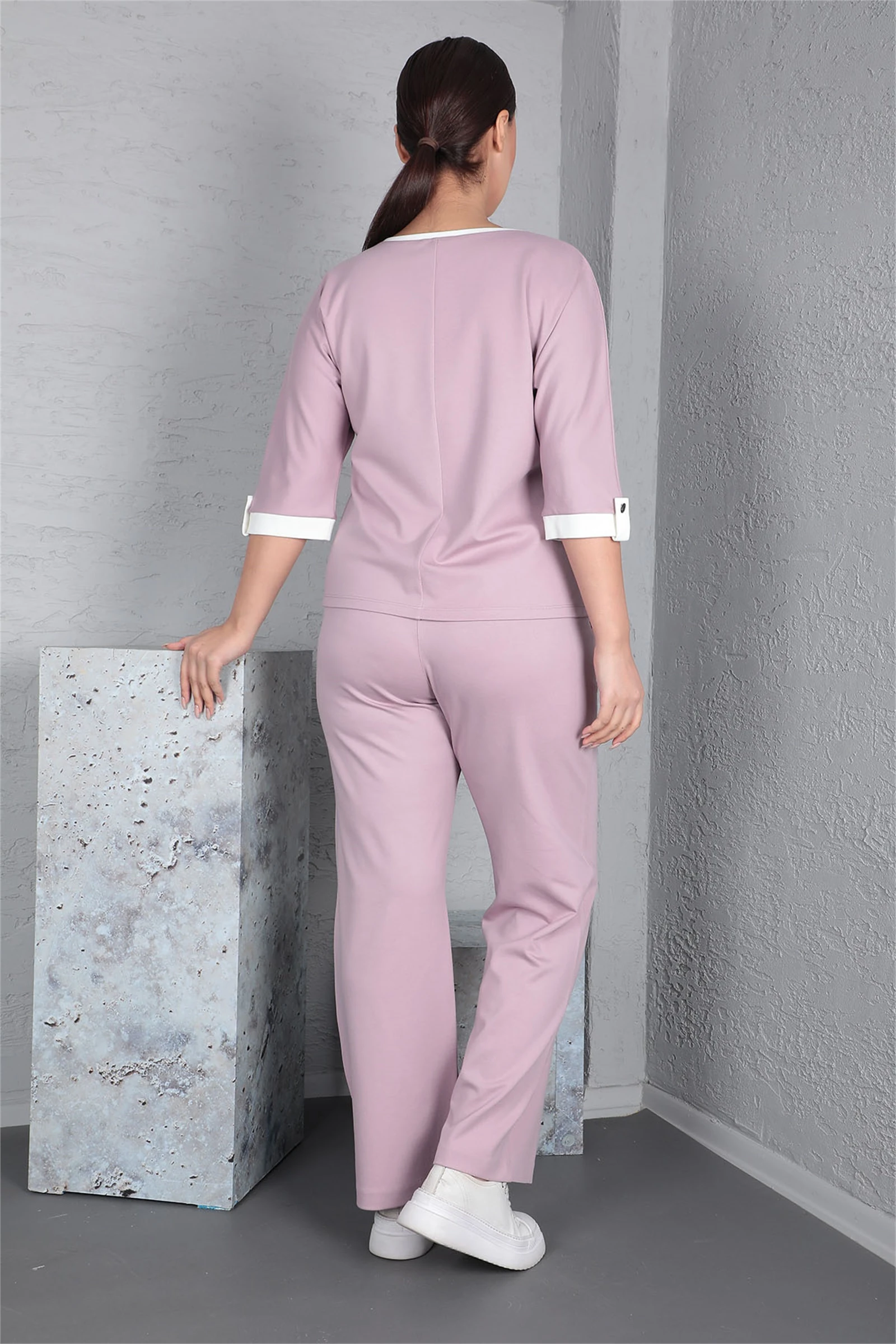 Sezonluk Logo Aksesuarlı Beli Lastikli Eşofman Takımı - Pembe