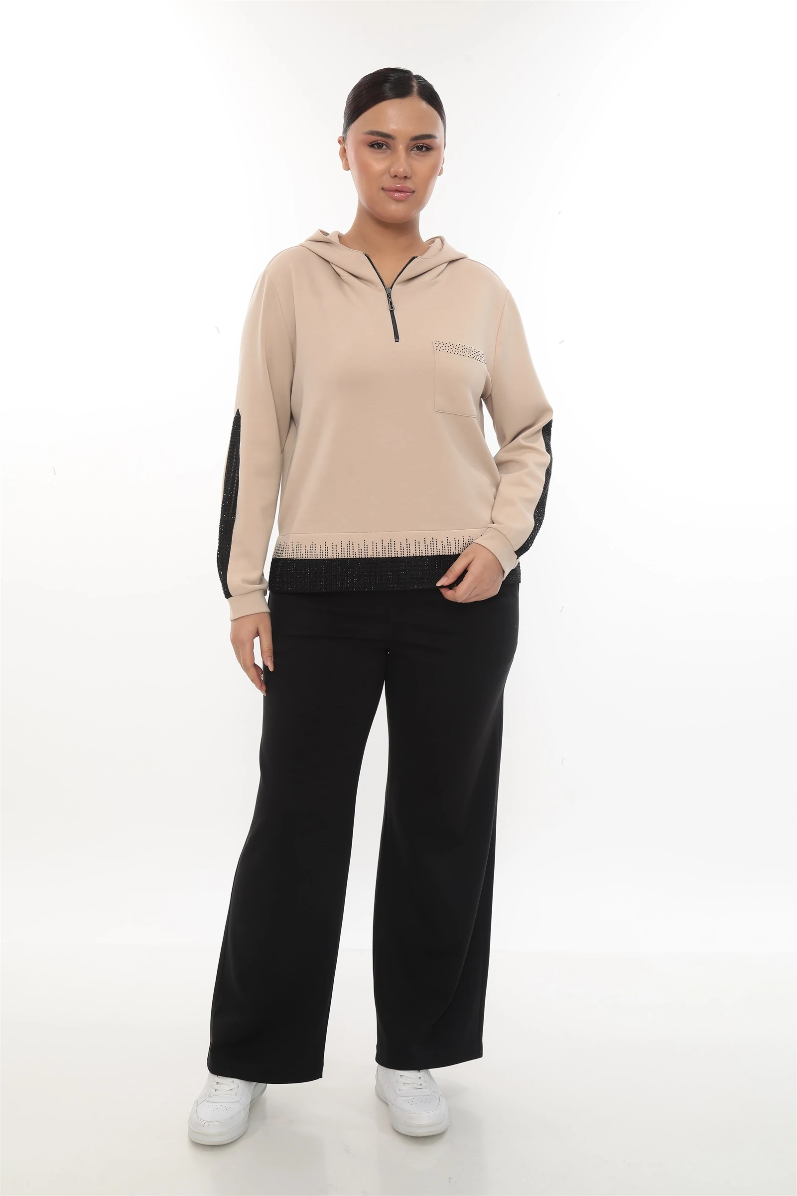 Kışlık Garnili Cepli Kapşonlu Taşlı Eşofman Takımı