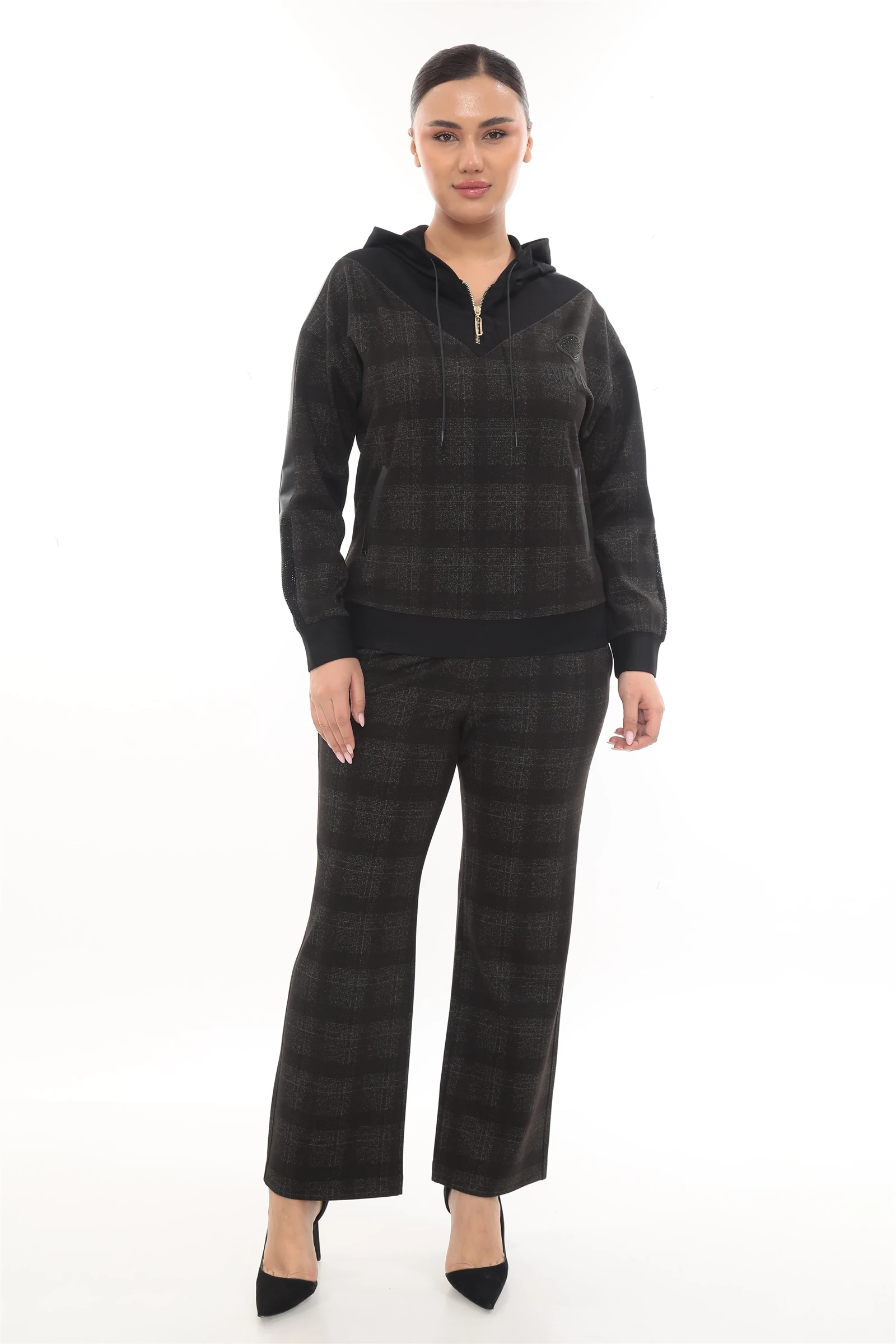 Kışlık Aksesuarlı Taşlı Baskılı Deri Garnili Ekose Eşofman Takımı