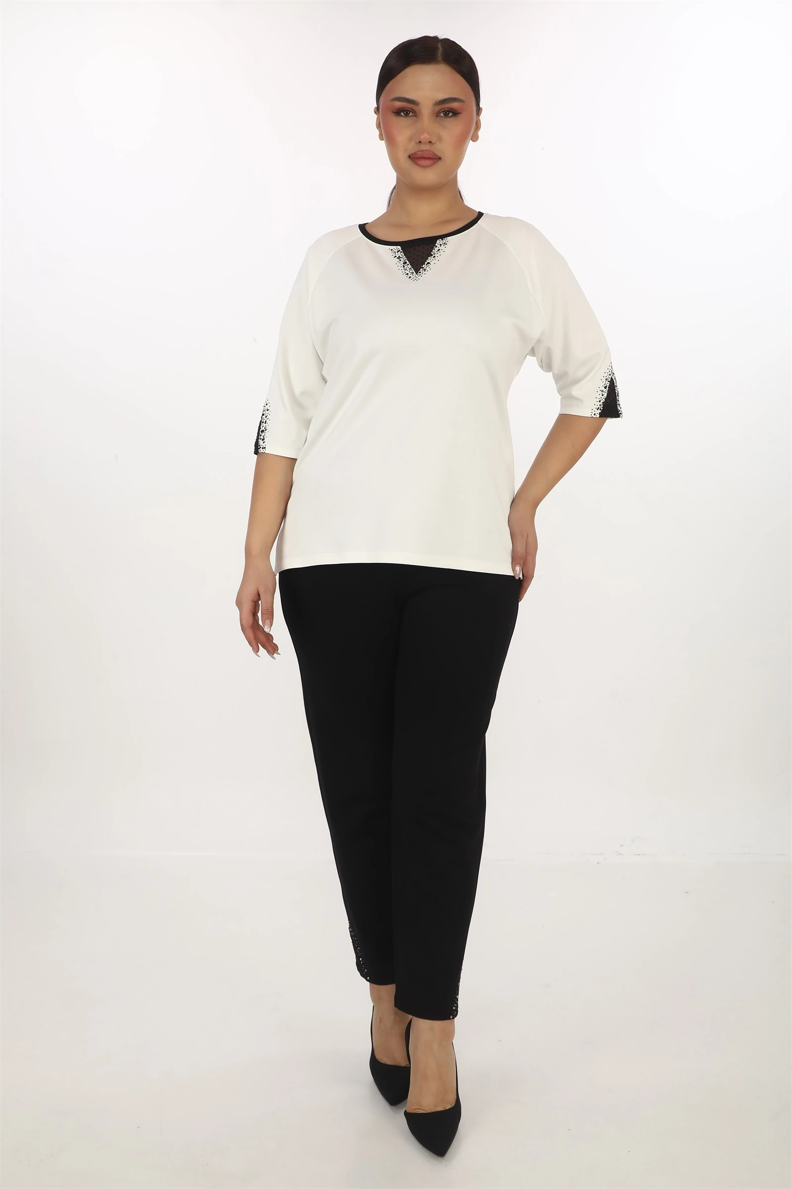 Sezonluk Yakası&Paçaları Taşlı Beli Lastikli 2'li Takım