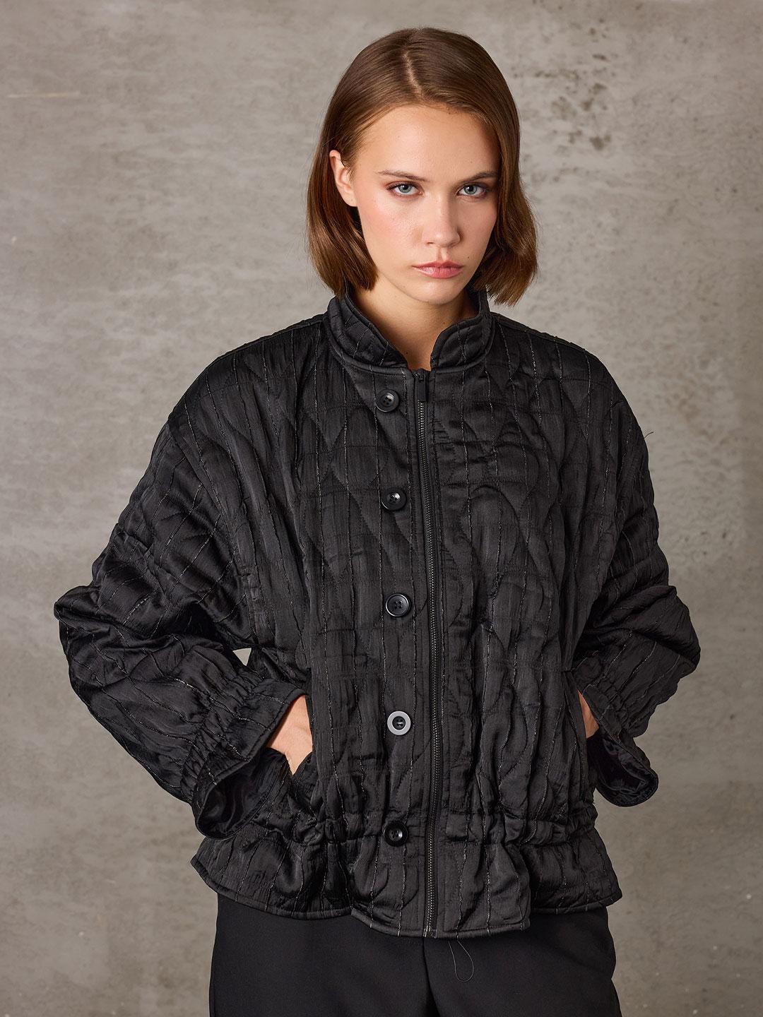 UNIQUE- SİM DETAYLI KAPİTONE KISA CEKET