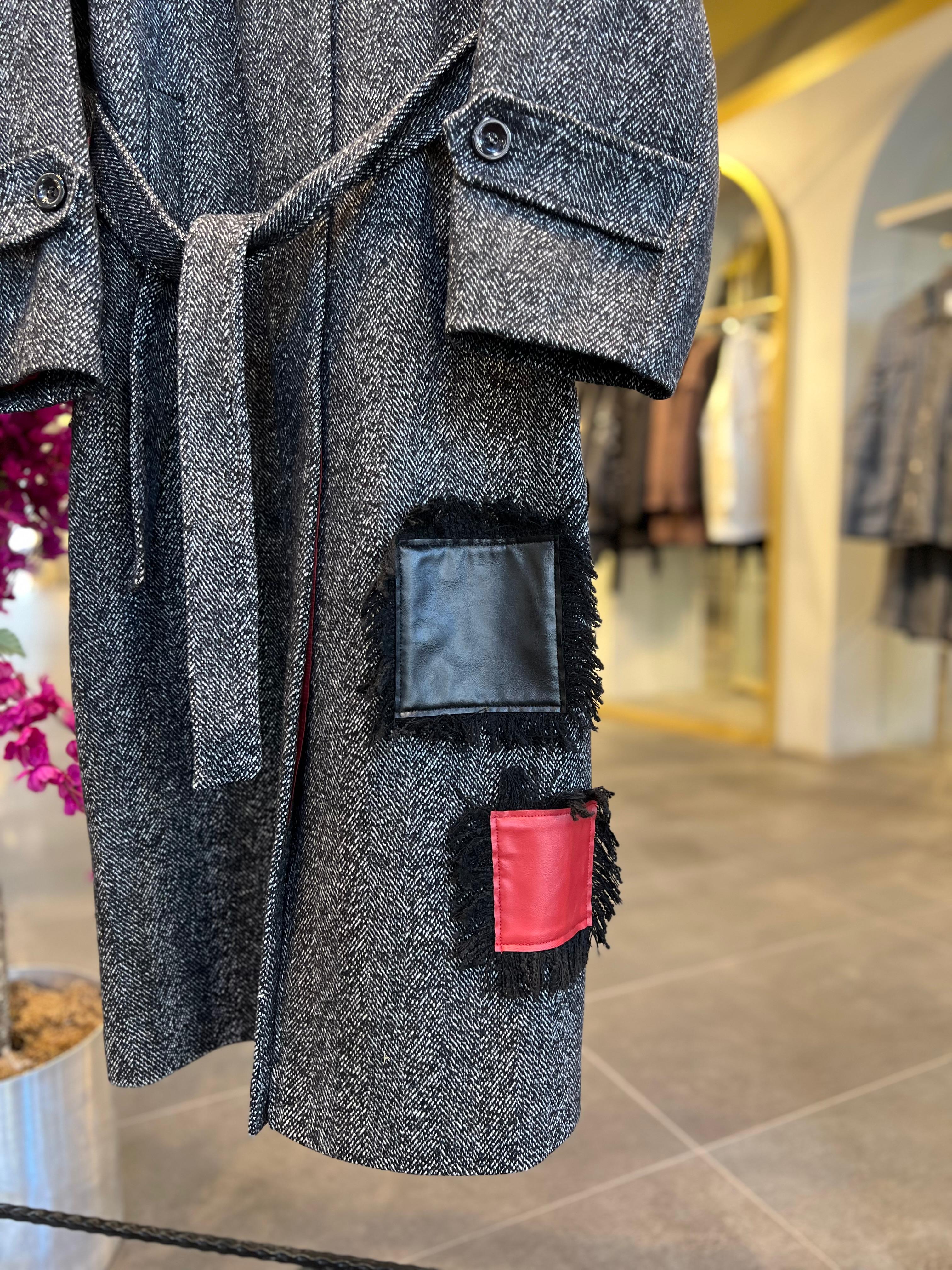 MASCARA- DERİ DETAYLI KABAN