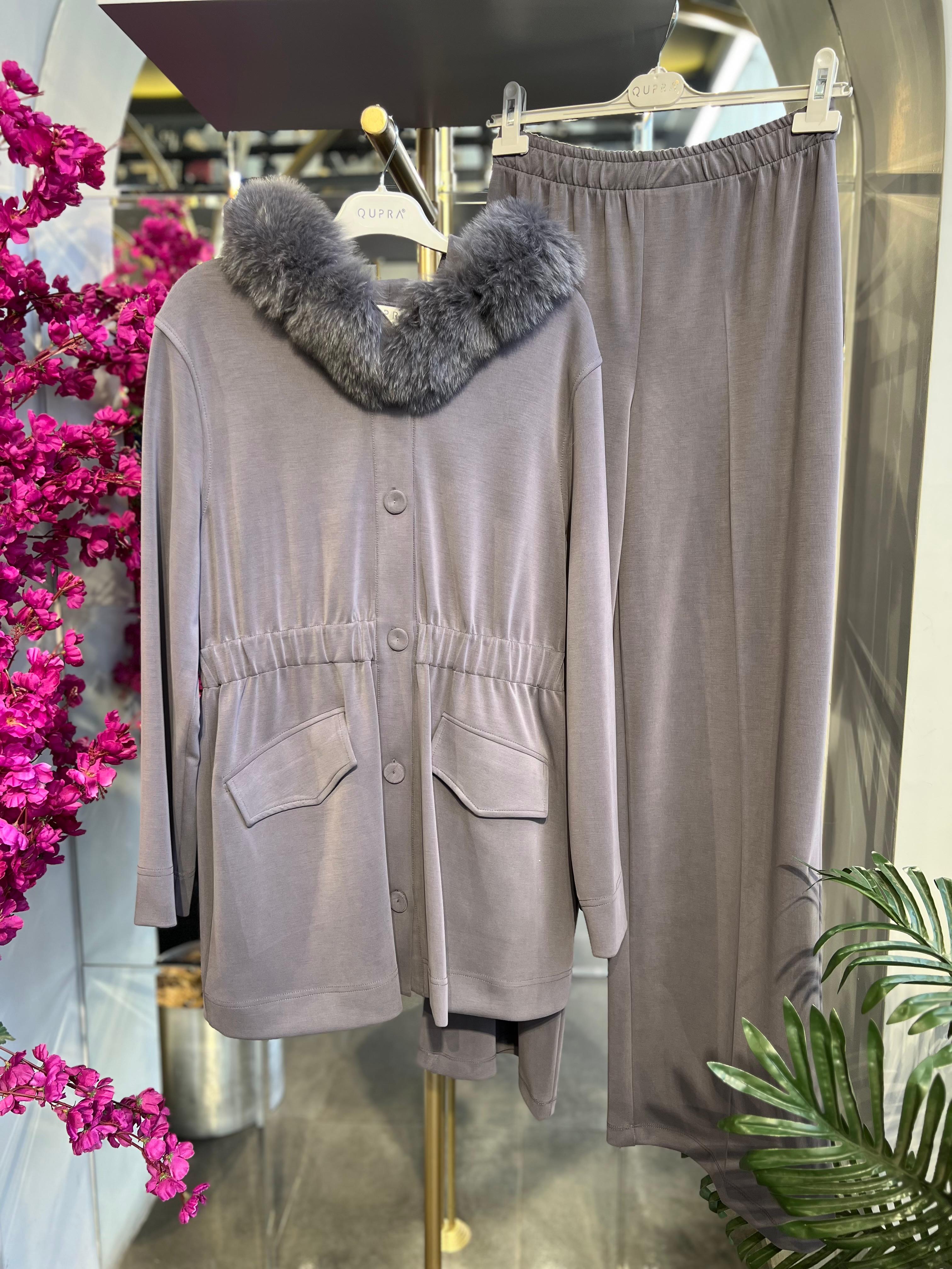 QUPRA- KAPÜŞONU KÜRK DETAYLI GRİ TAKIM