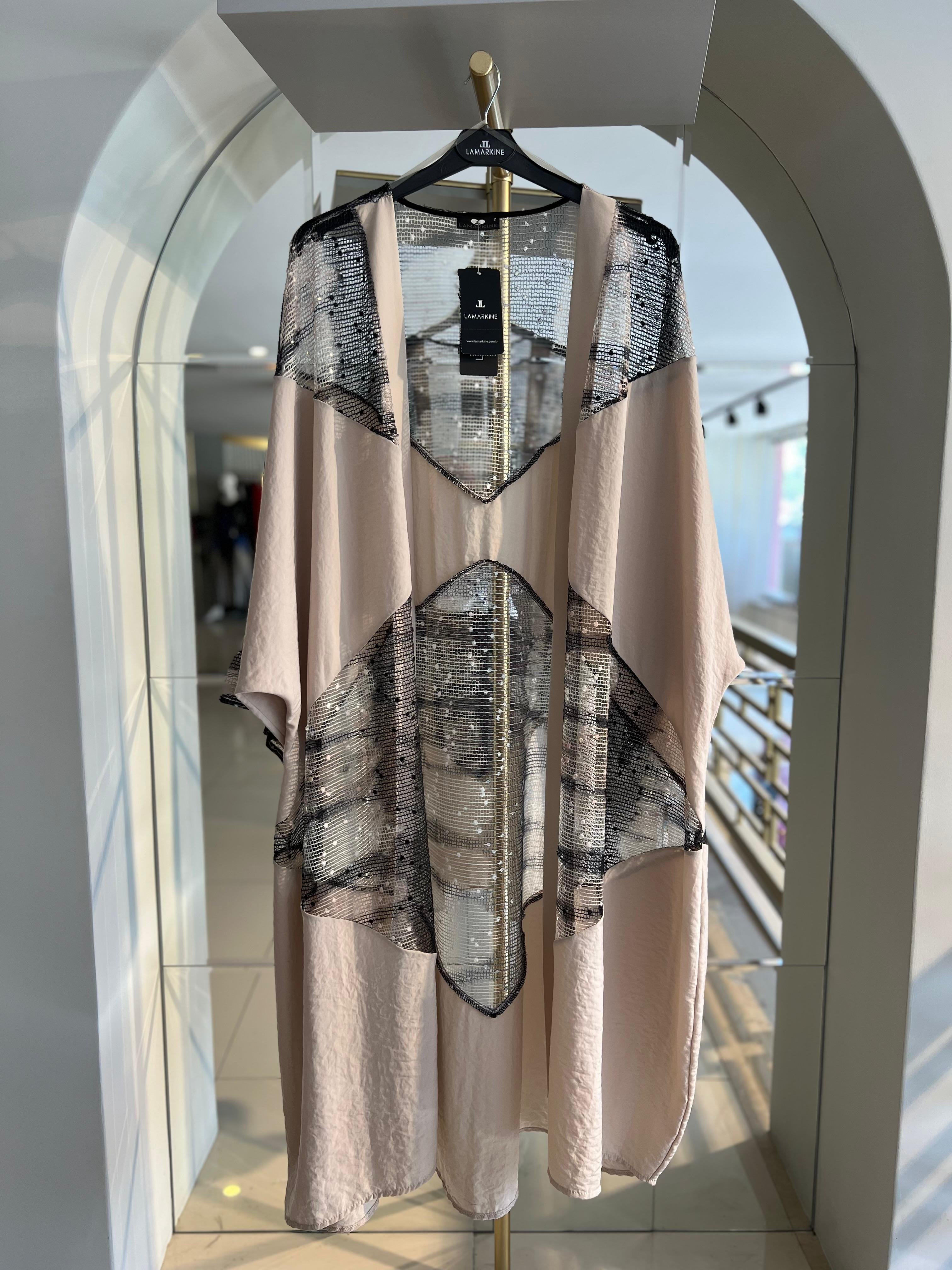 LAMARKİNE- TRANSPARAN DETAYLI BEJ ABAYA