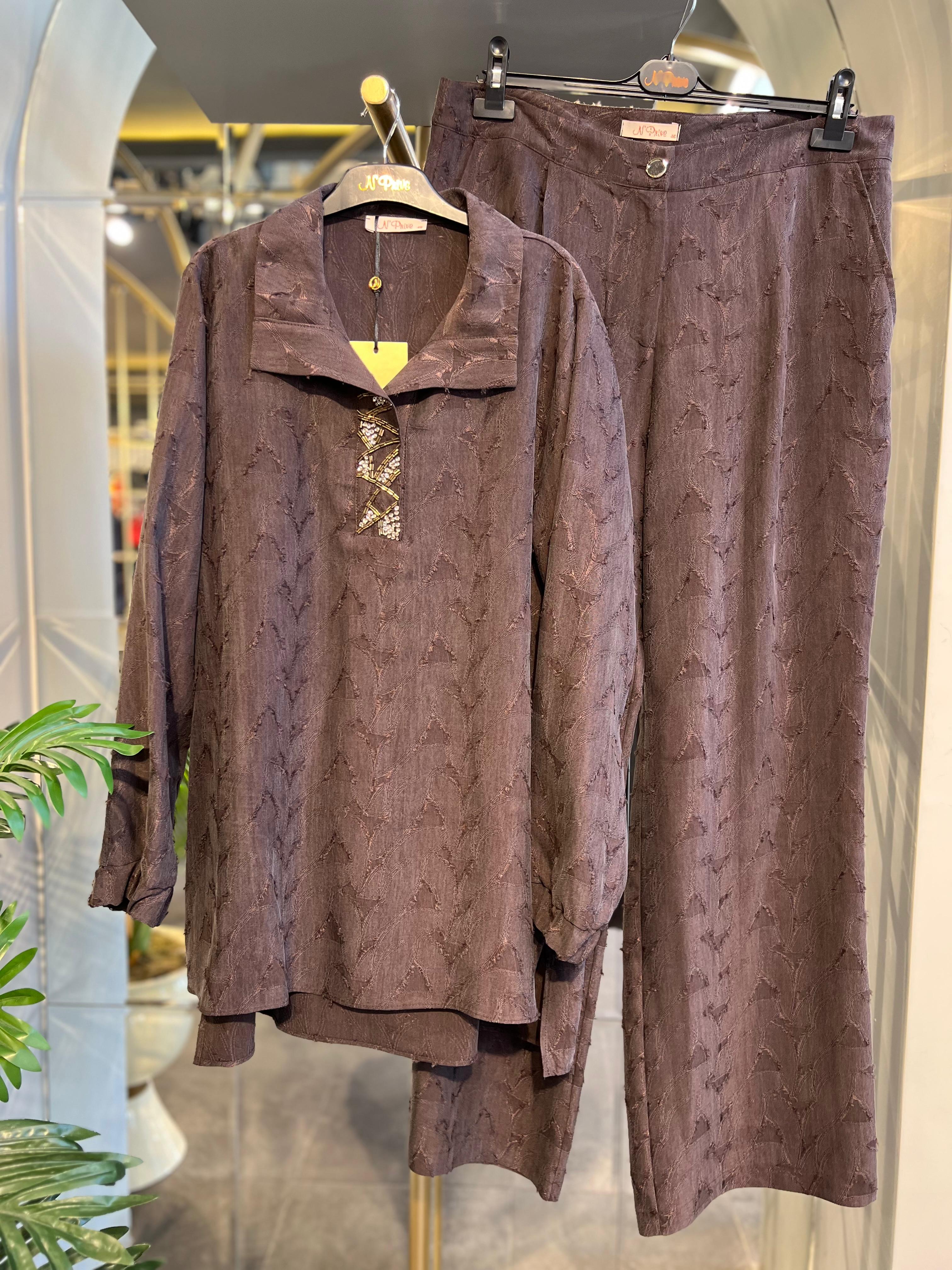 N'PRİVE- YAKA DETAYLI İPEK CUPRA DOKULU TAKIM