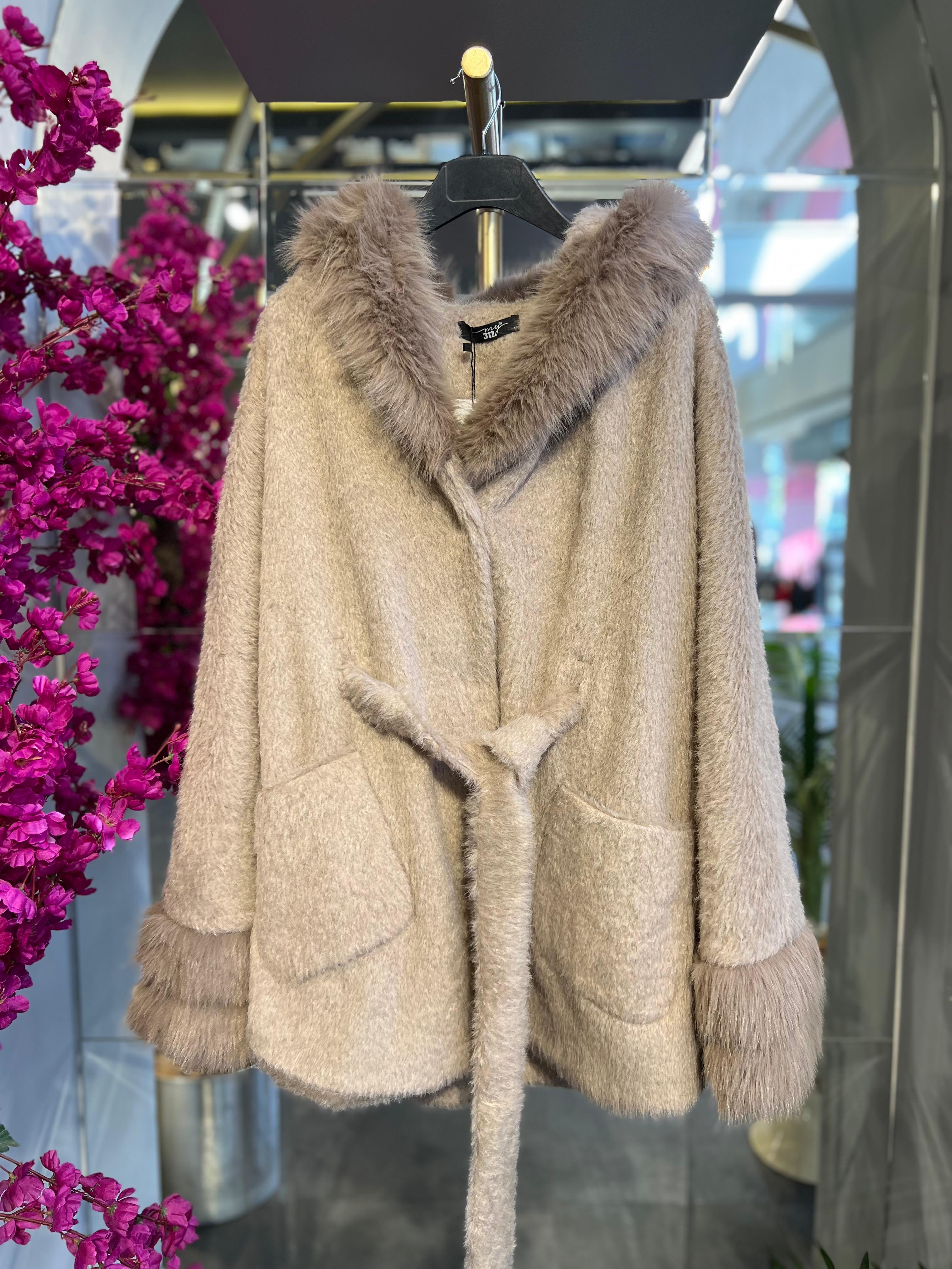 MY312- KÜRKLÜ PELERİN BEJ KABAN