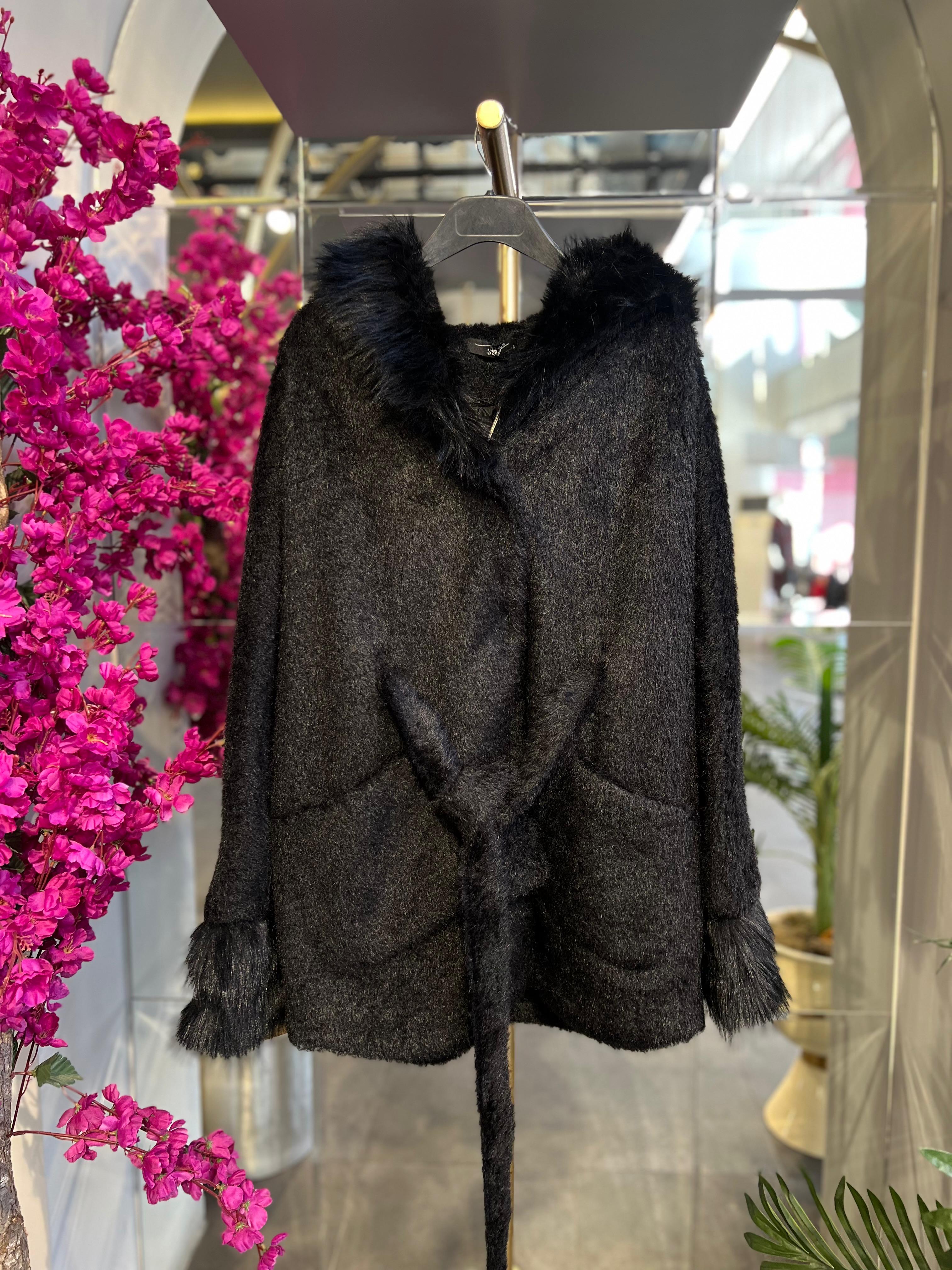 MY312- KÜRKLÜ PELERİN SİYAH KABAN