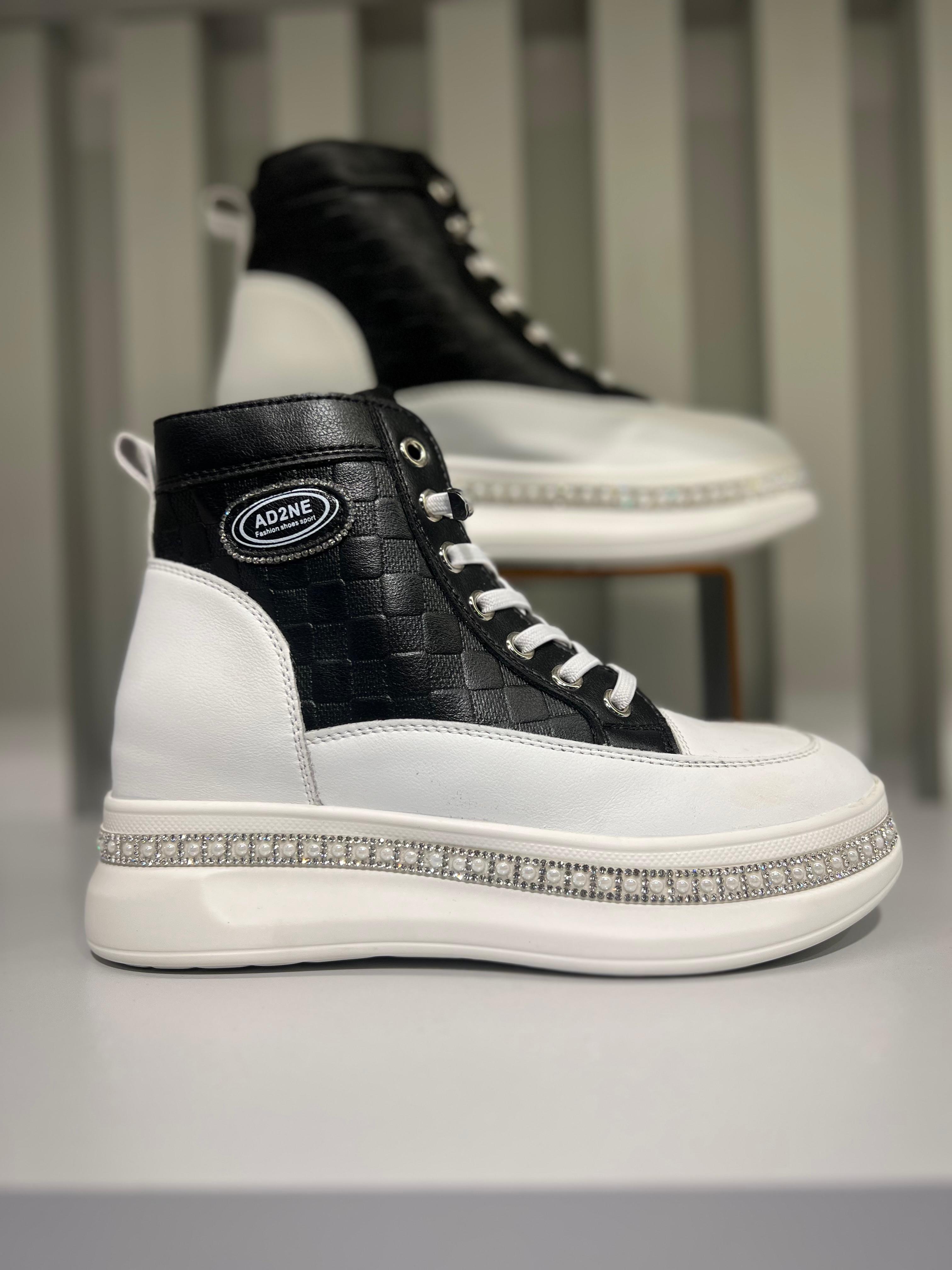 KRISTE BELL- İNCİ DETAYLI YÜKSEK BOĞAZ SİYAH SPOR AYAKKABI