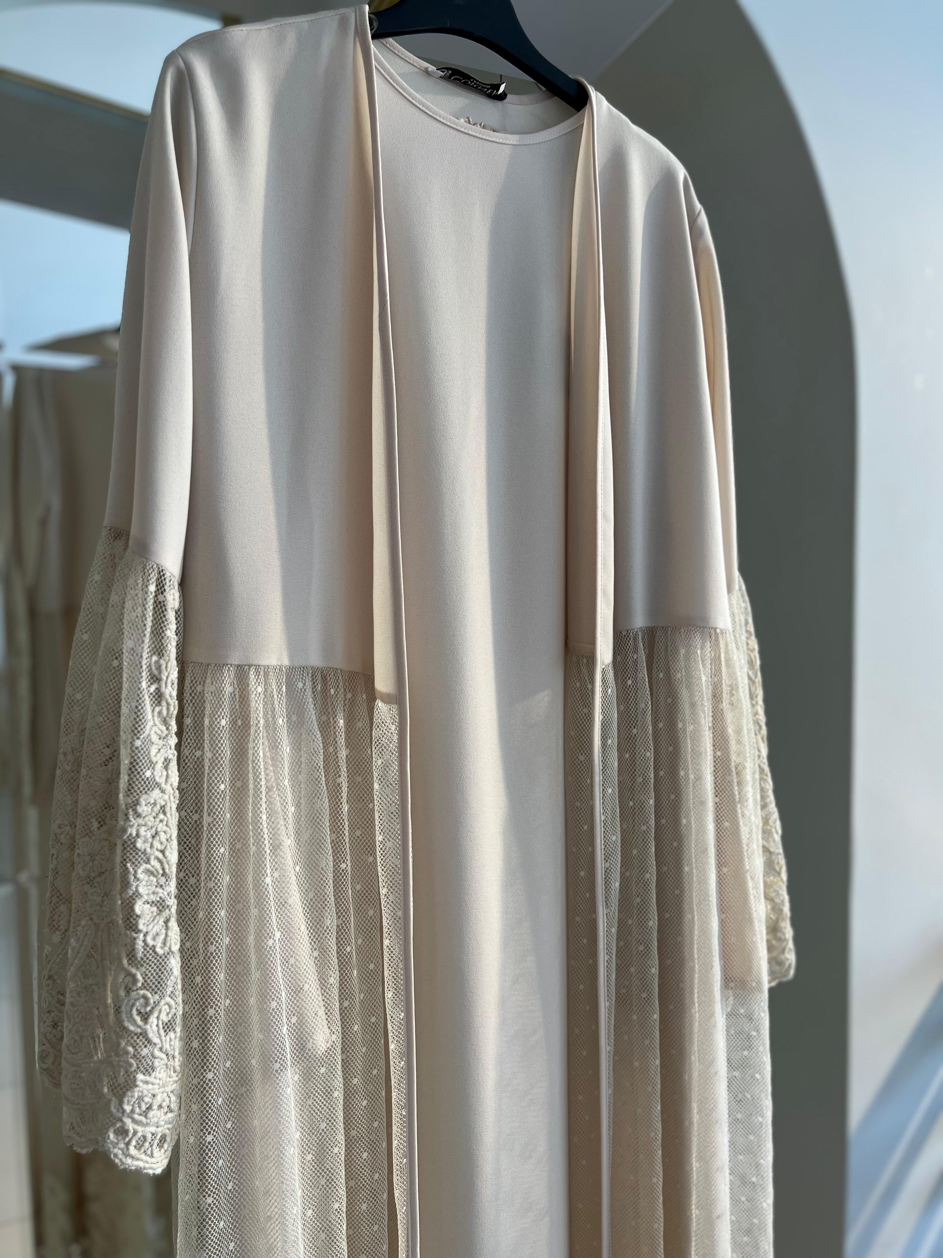 SERAP ESER- DANTEL DETAYLI BEJ ABAYA