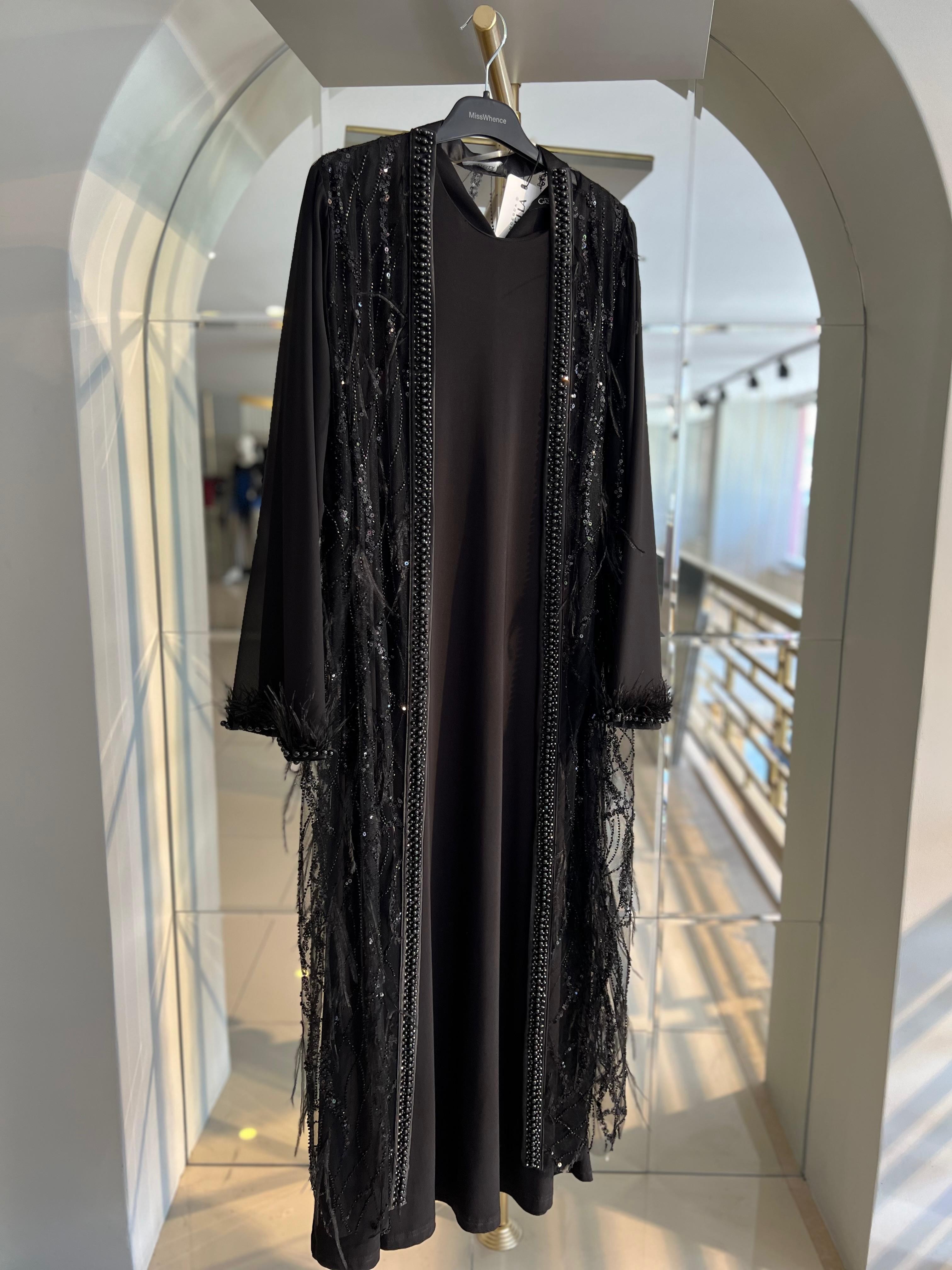 GAZELLA- BONCUK VE TÜY DETAYLI ABAYA