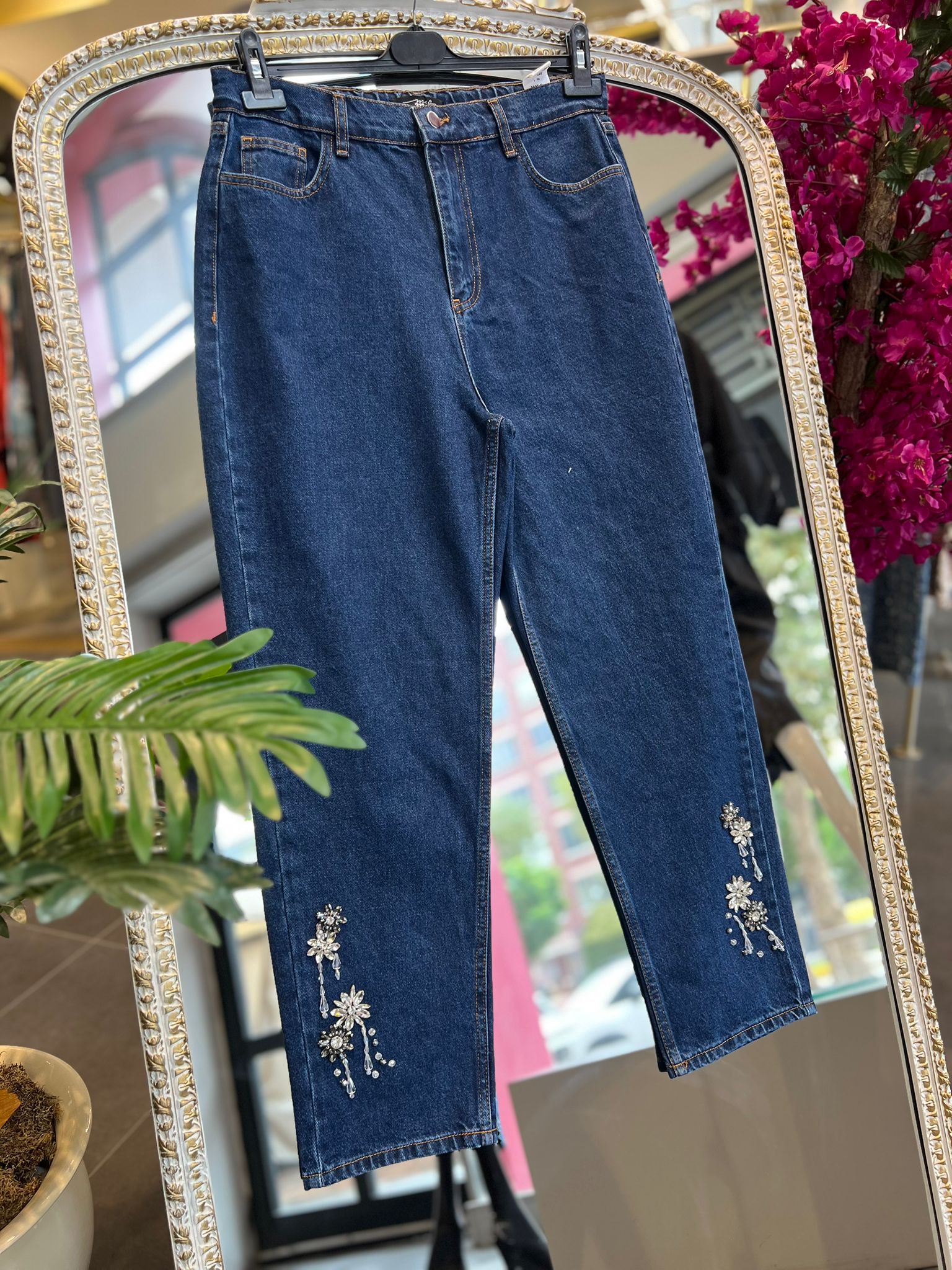 MY312- PAÇASI İŞLEME DETAYLI KOYU LACİVERT JEAN PANTOLON