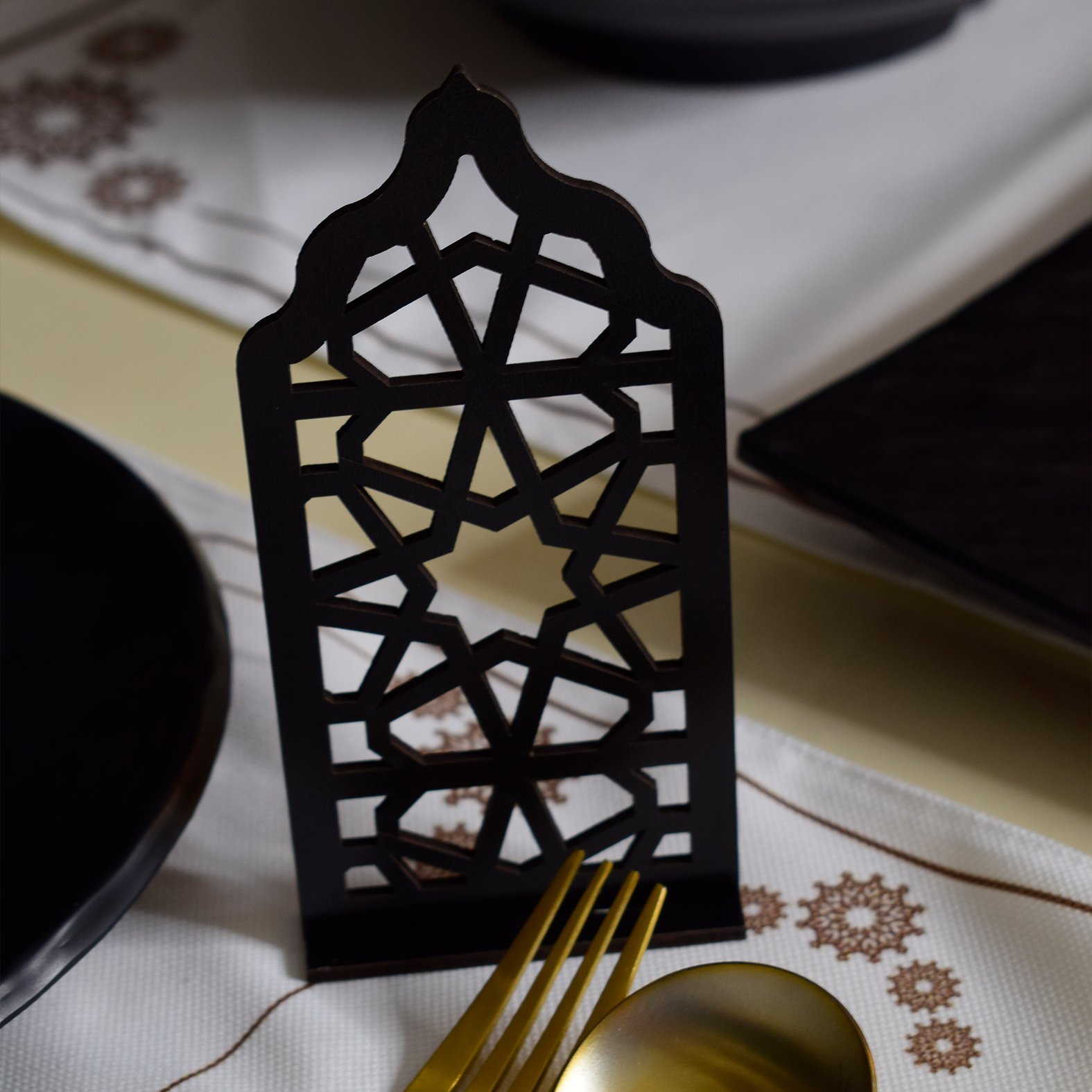 Wooden decorations suitable for Ramadan table