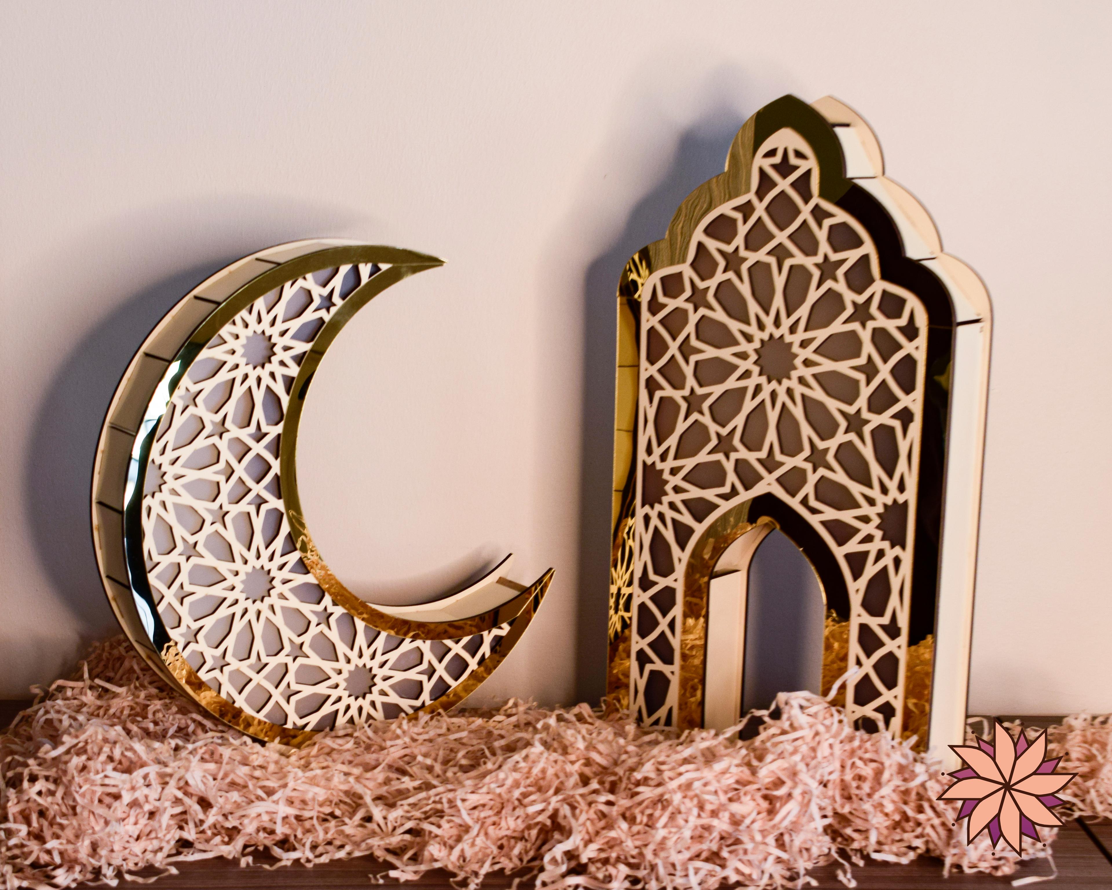 Large Illuminated Crescent and Mihrab Set Specially Designed for Ramadan