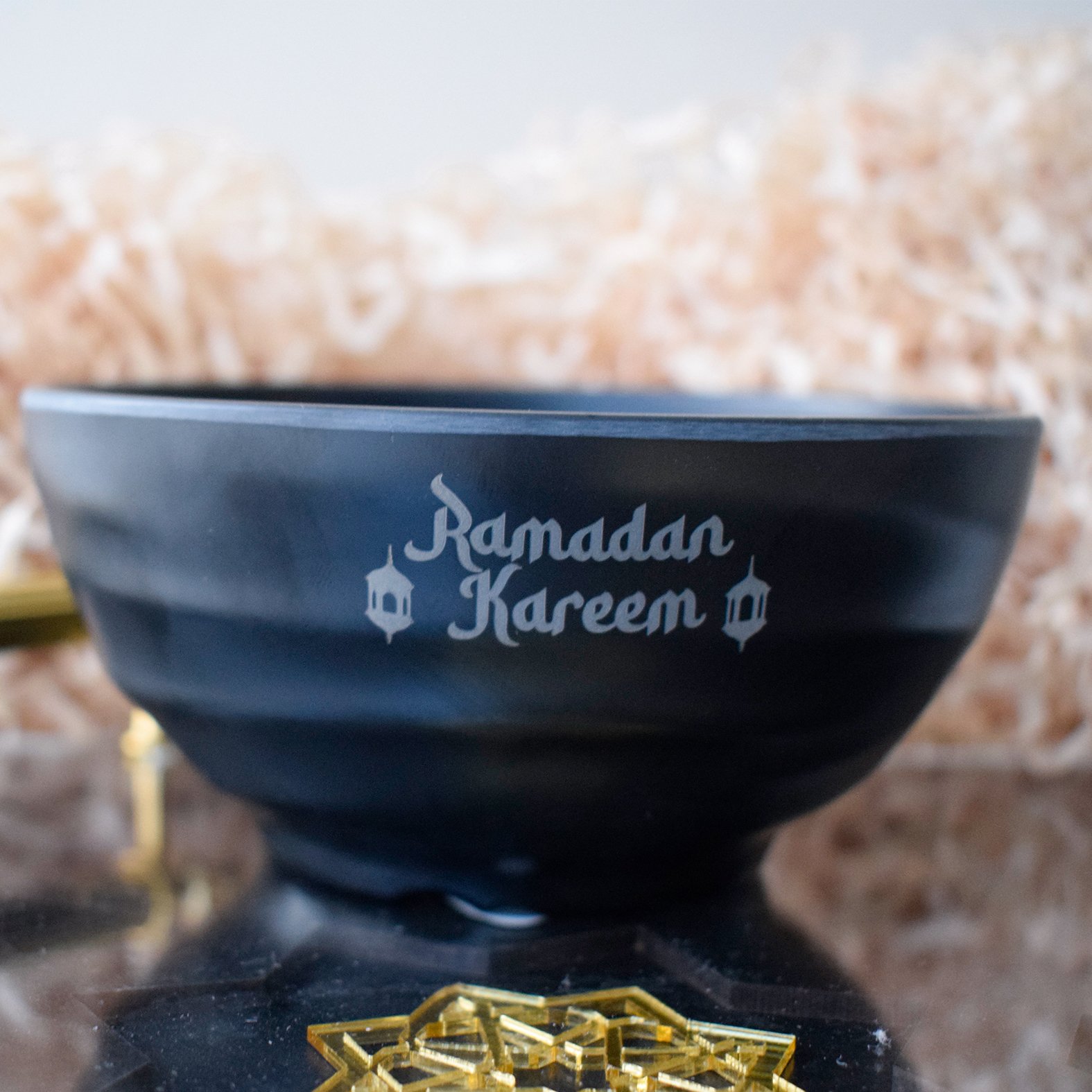 Round serving plate specially designed for Ramadan, 12.5 cm , decorated with English calligraphy