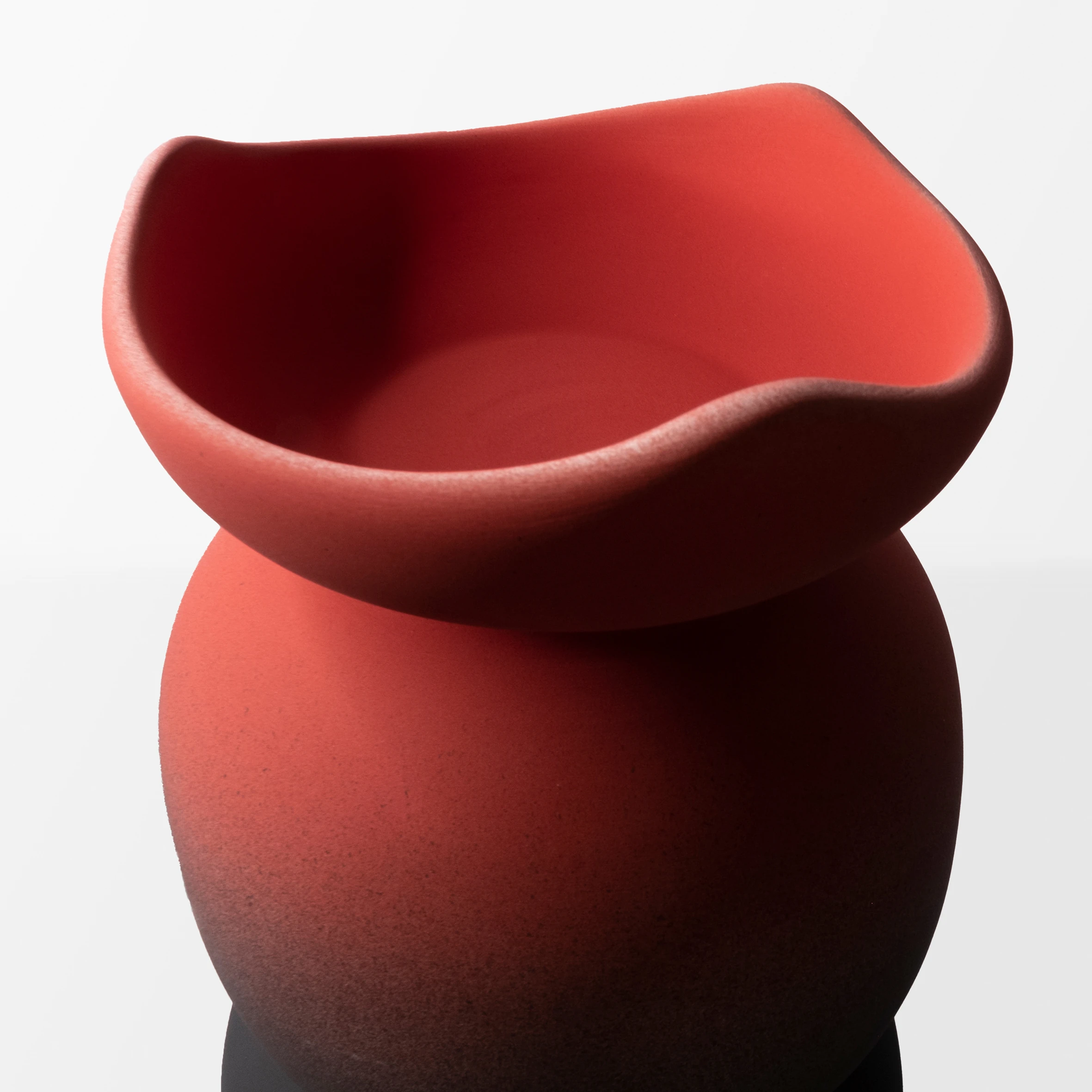 Twinwave Gradient Vase Red & Black