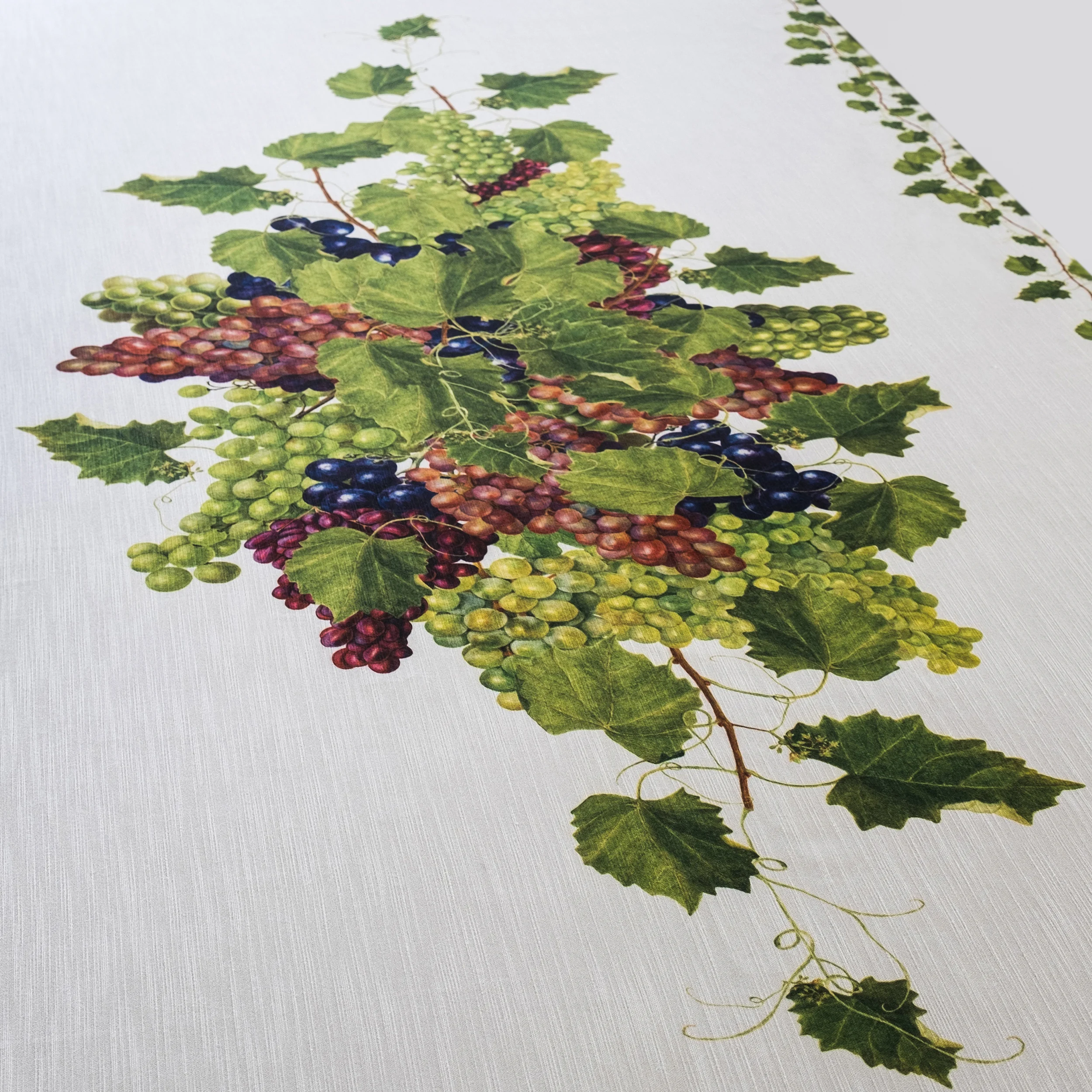 Sur La Vigne Tablecloth
