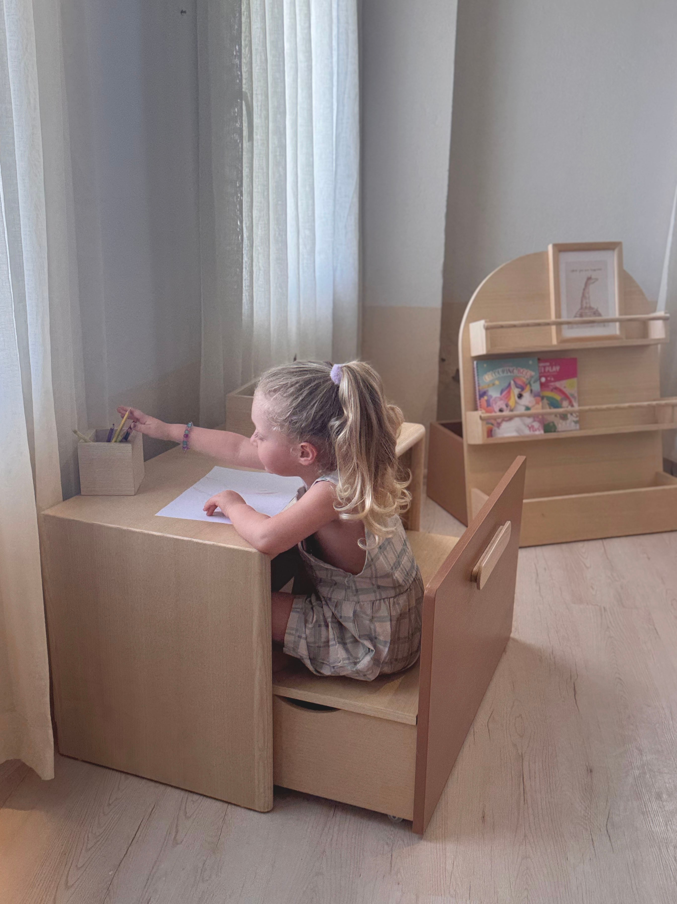 Auntie Me 'Soft Angles' Aktivite Masası
