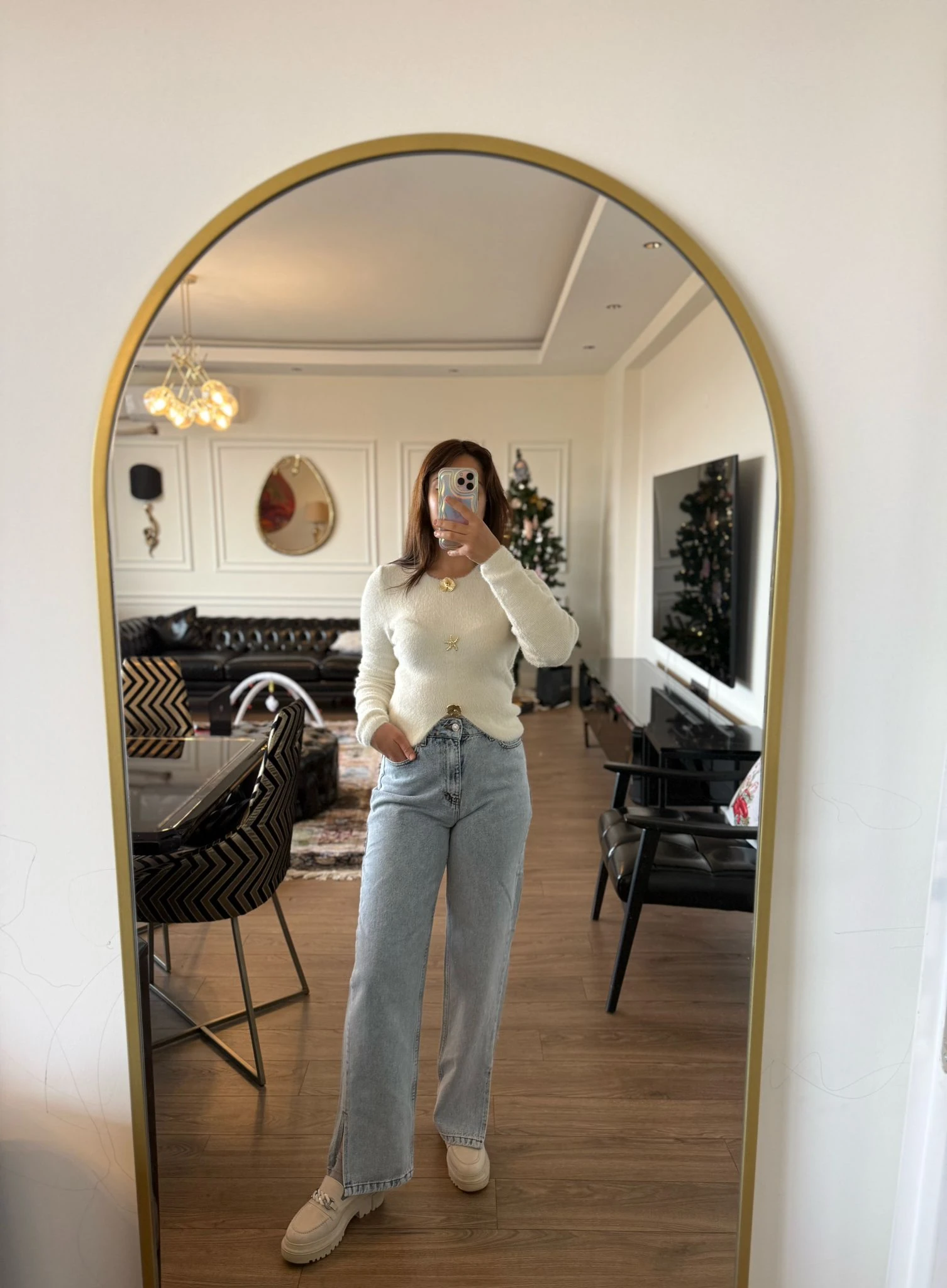 Beyaz Düğme Detaylı Bluz