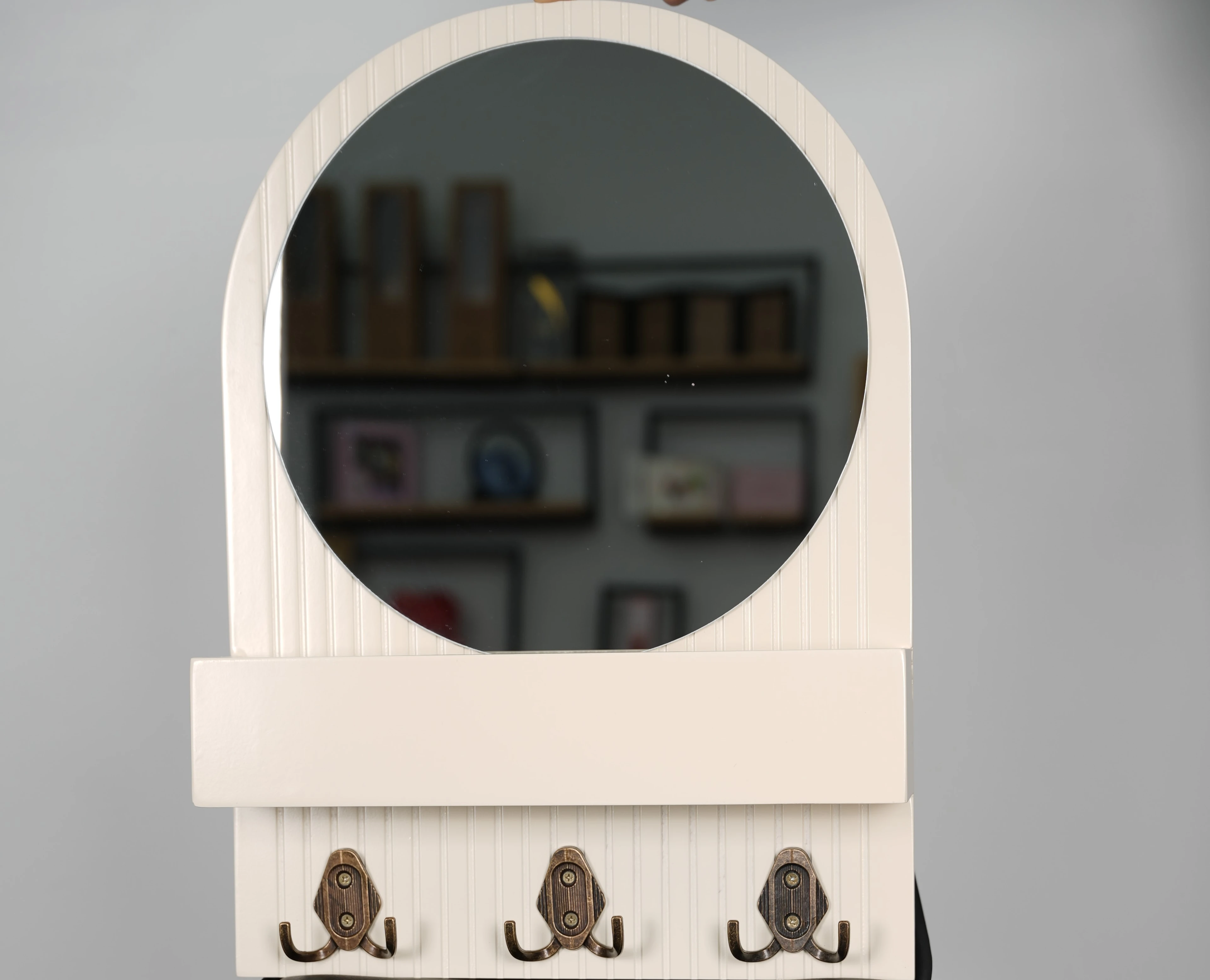 Dekoratif  Aynalı & Raflı Ahşap Askılık - Krem