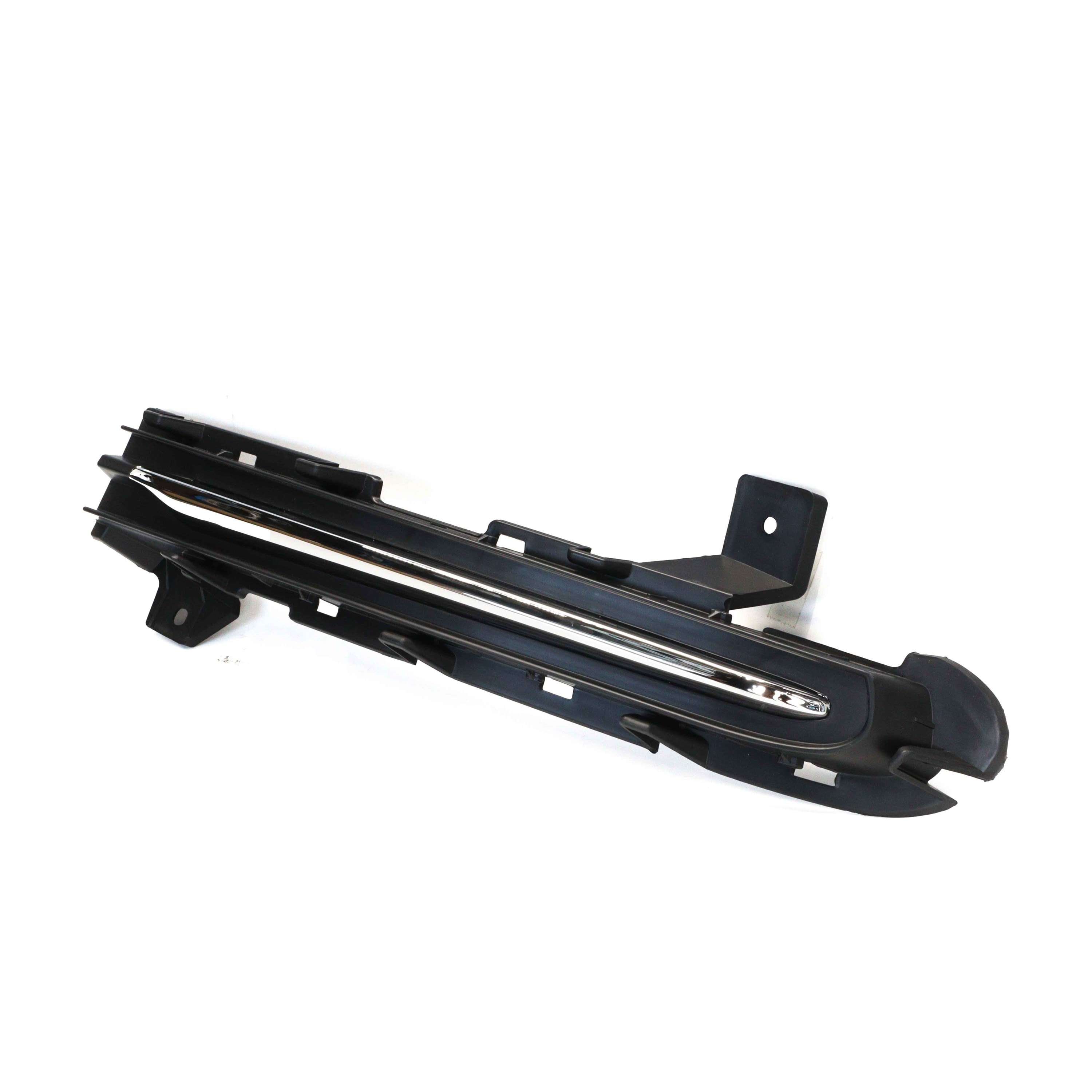 Volvo V40 Ön Tampon Sis Kapağı Krom Çıtalı 2016 2019 Sol