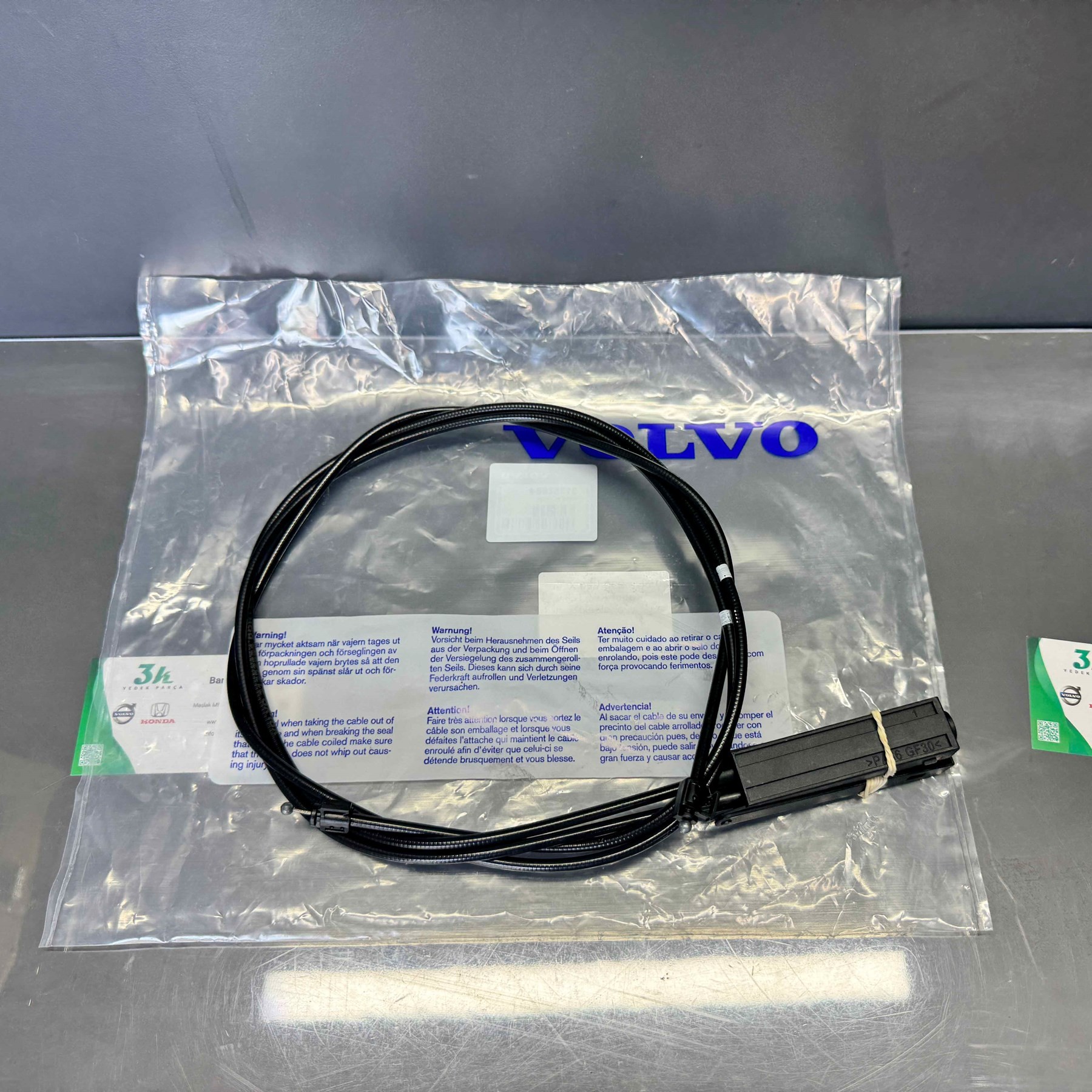 Volvo S90 V90 2017- Xc90 2015- Panel Kaput Kilit Teli 31352884