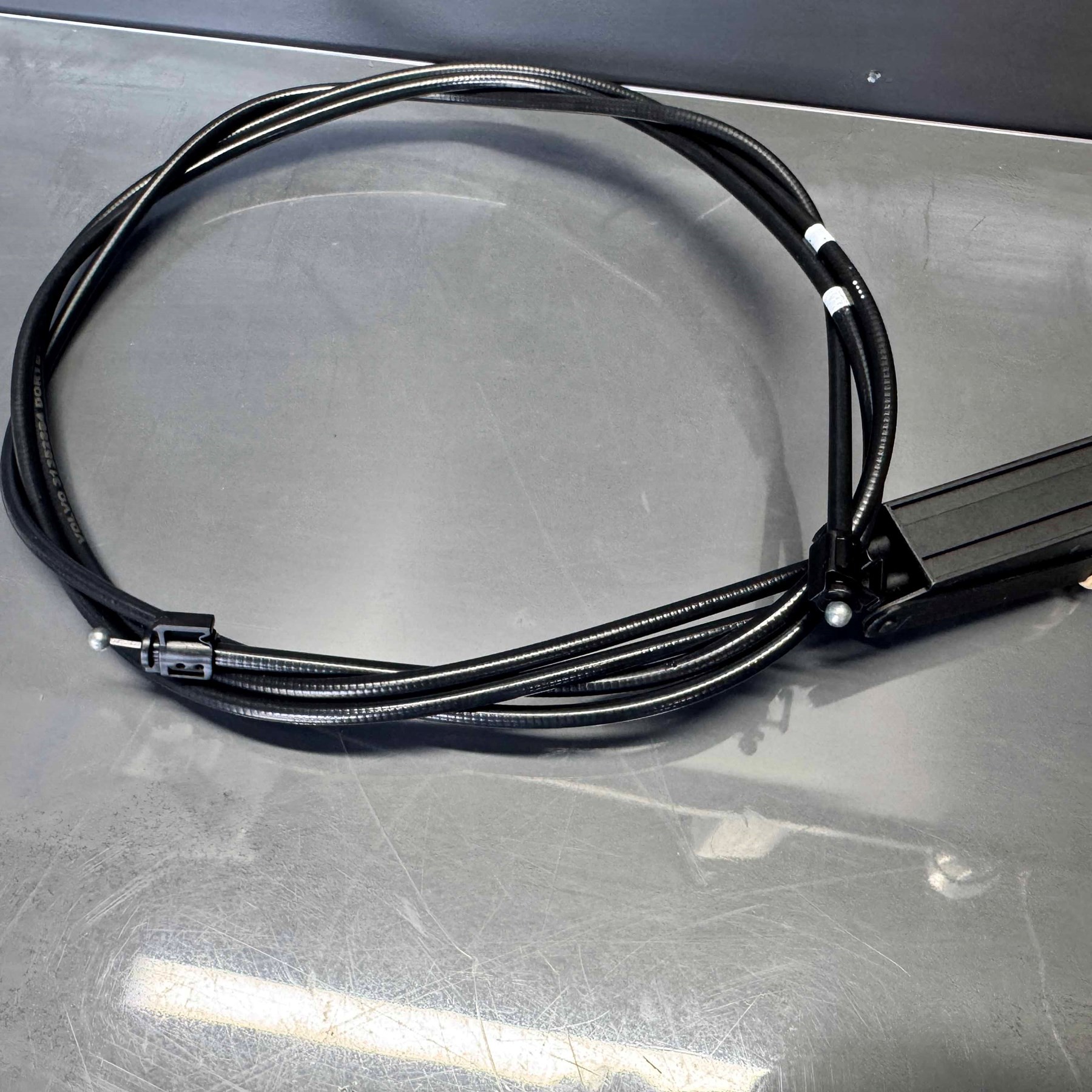 Volvo S90 V90 2017- Xc90 2015- Panel Kaput Kilit Teli 31352884