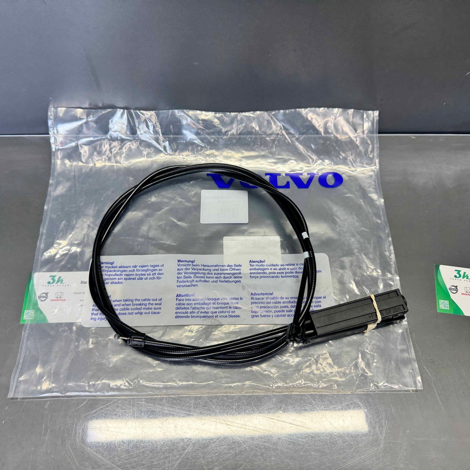 Volvo S90 V90 2017- Xc90 2015- Panel Kaput Kilit Teli 31352884