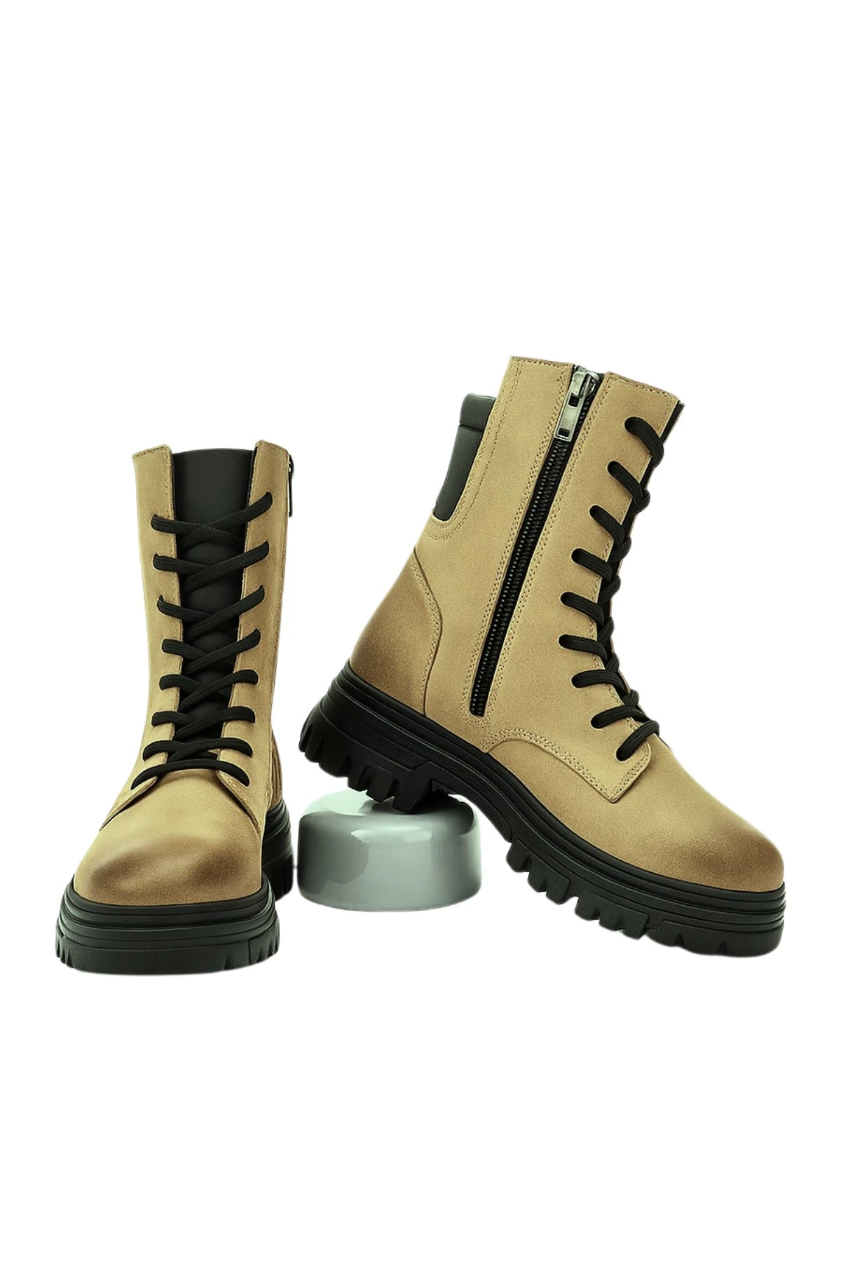 Hakiki Deri Kışlık Kadın Botları Su Geçirmez, fermuarlı, Kaymaz Taban ve Bağcıklı Modellerle Şıklık - bej