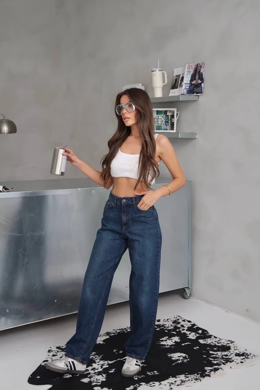 Arkadan tokalı jeans pantolon