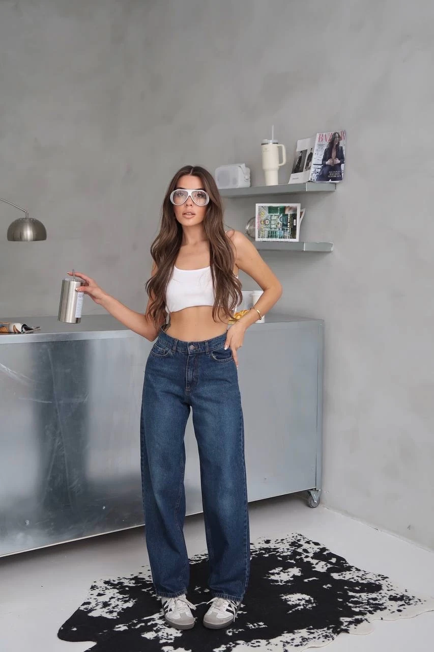 Arkadan tokalı jeans pantolon