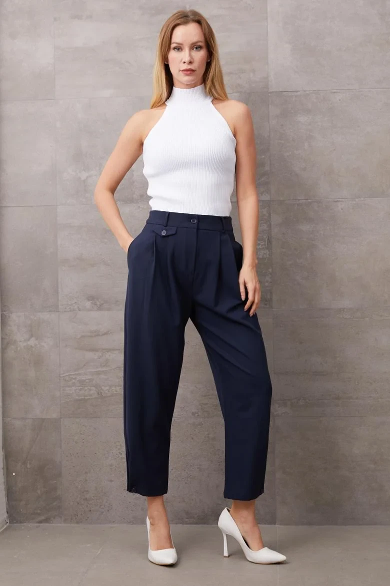 Paçası düğmeli yüksek bel pantolon