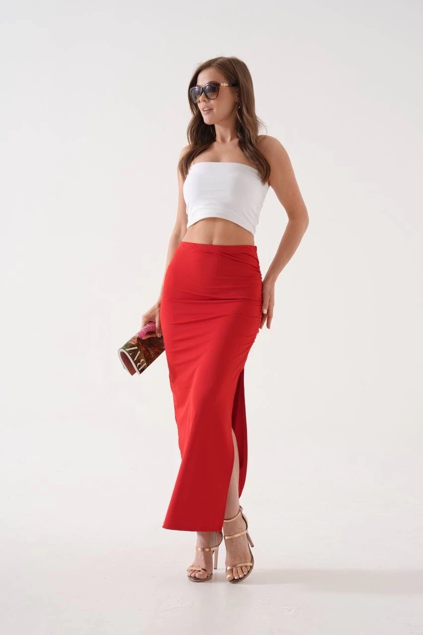 Uzun yırtmaçlı ince kumaş etek kırmızı