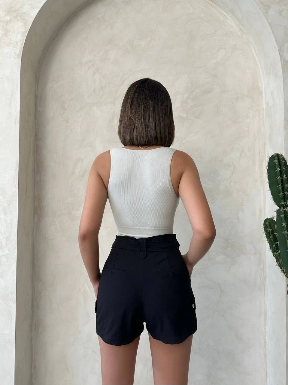 Kemer detaylı gabardin şort siyah s25289